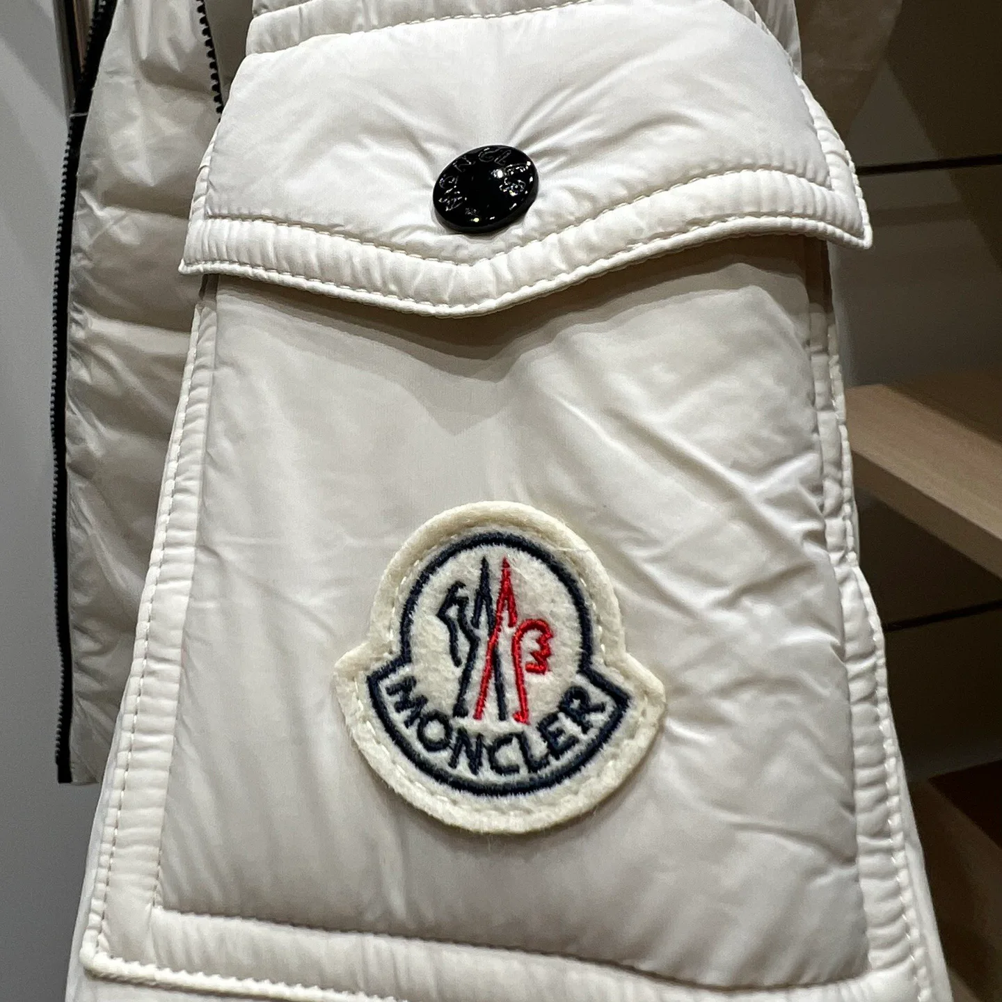 Куртки И Пуховики Женские Moncler 18336958