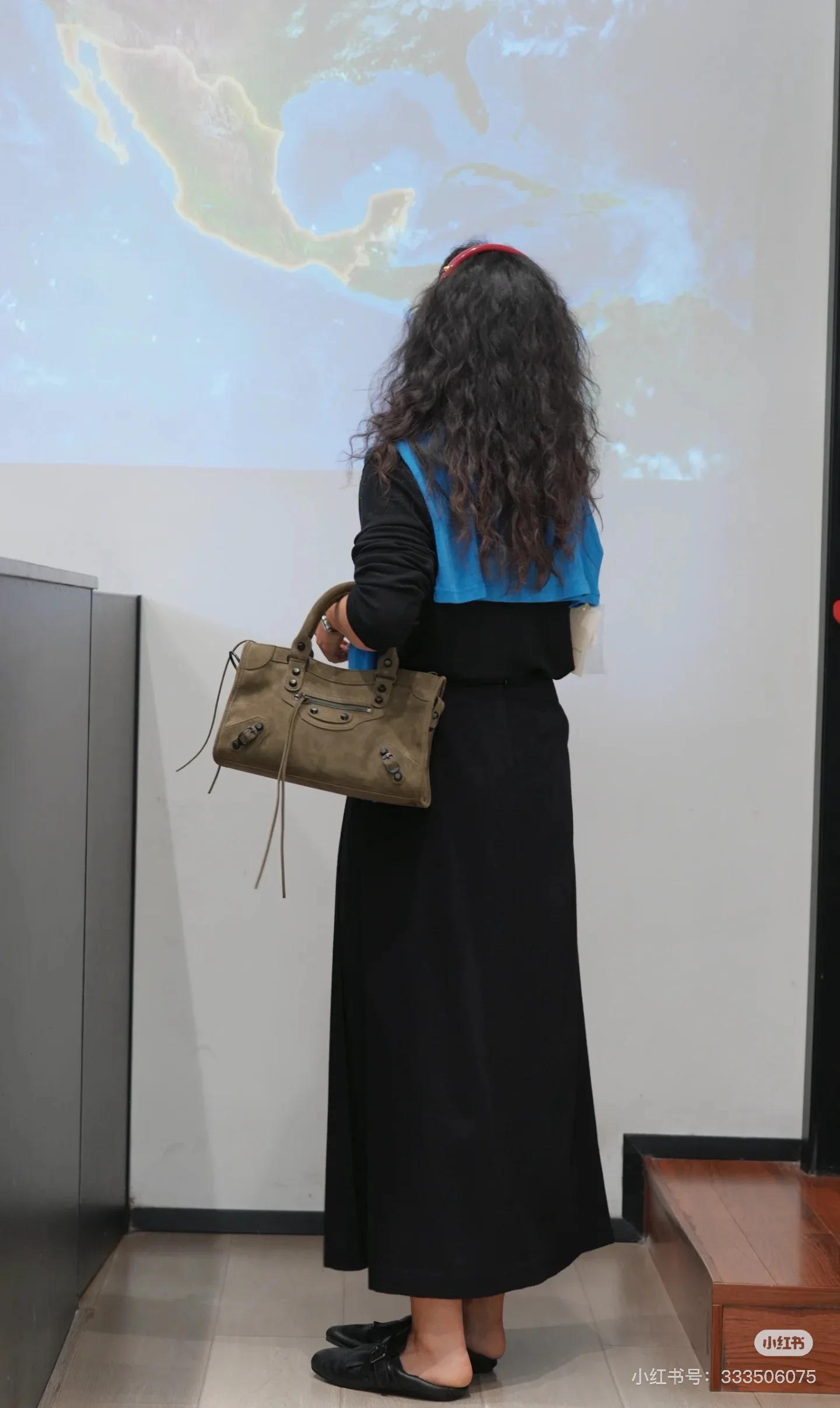 Сумки На Ремне Женские Balenciaga 1305950