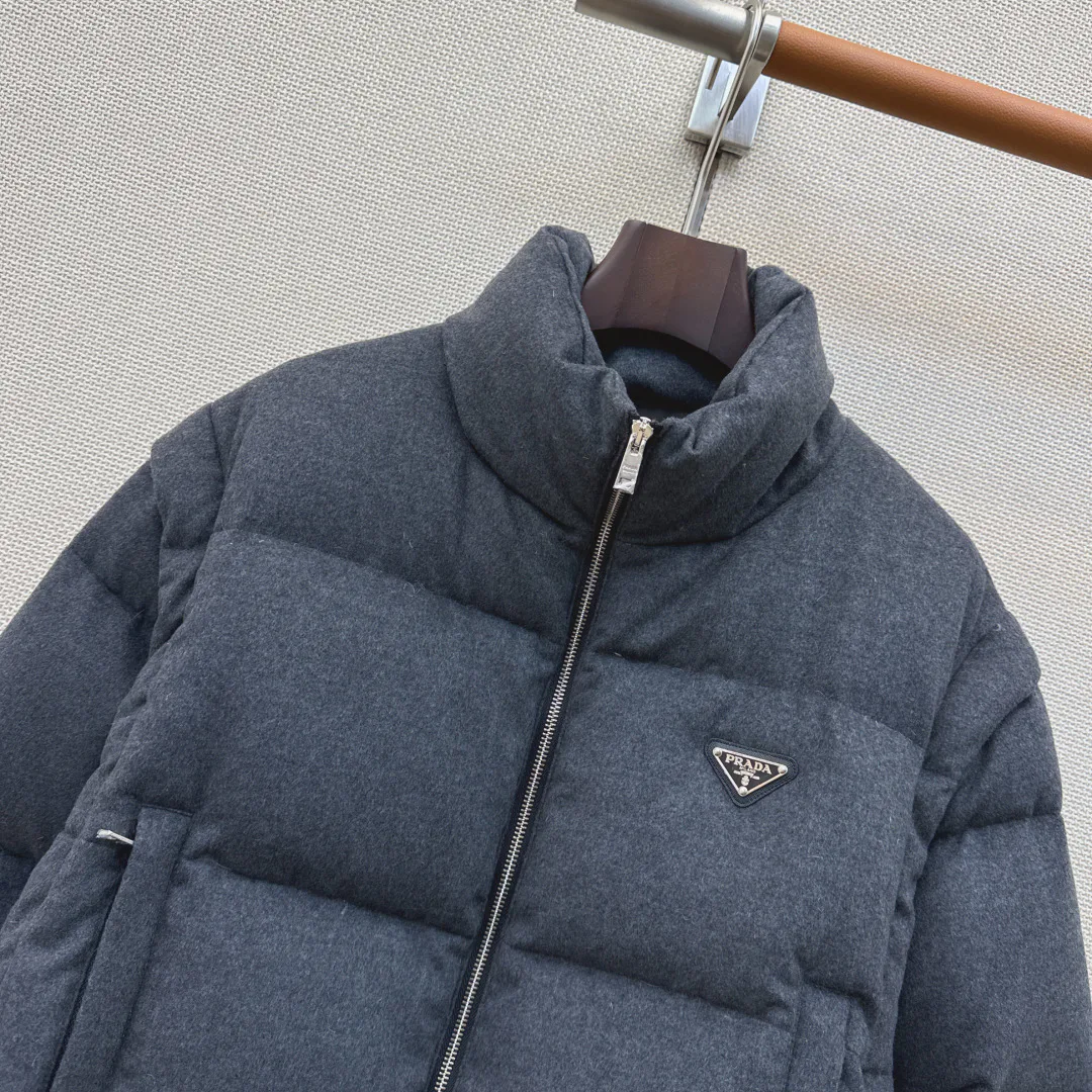Куртки И Пуховики Женские Prada 18188723