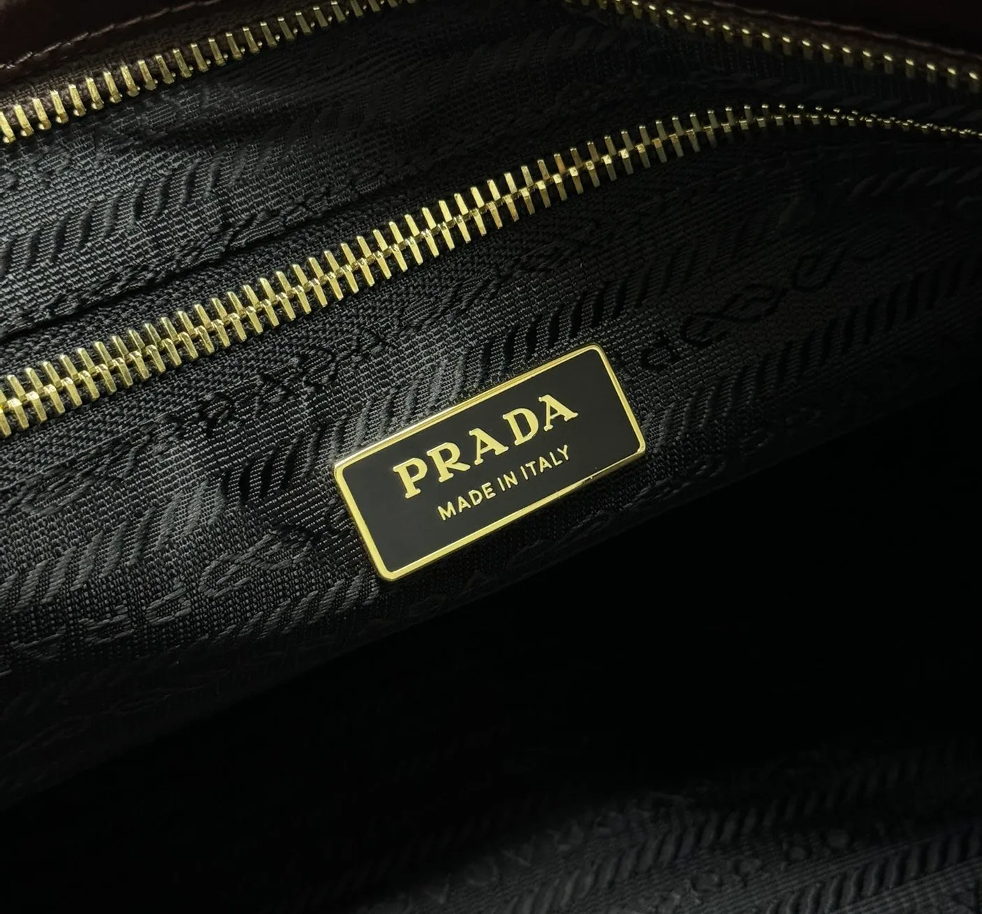 Классические Сумки Женские Prada 11462561