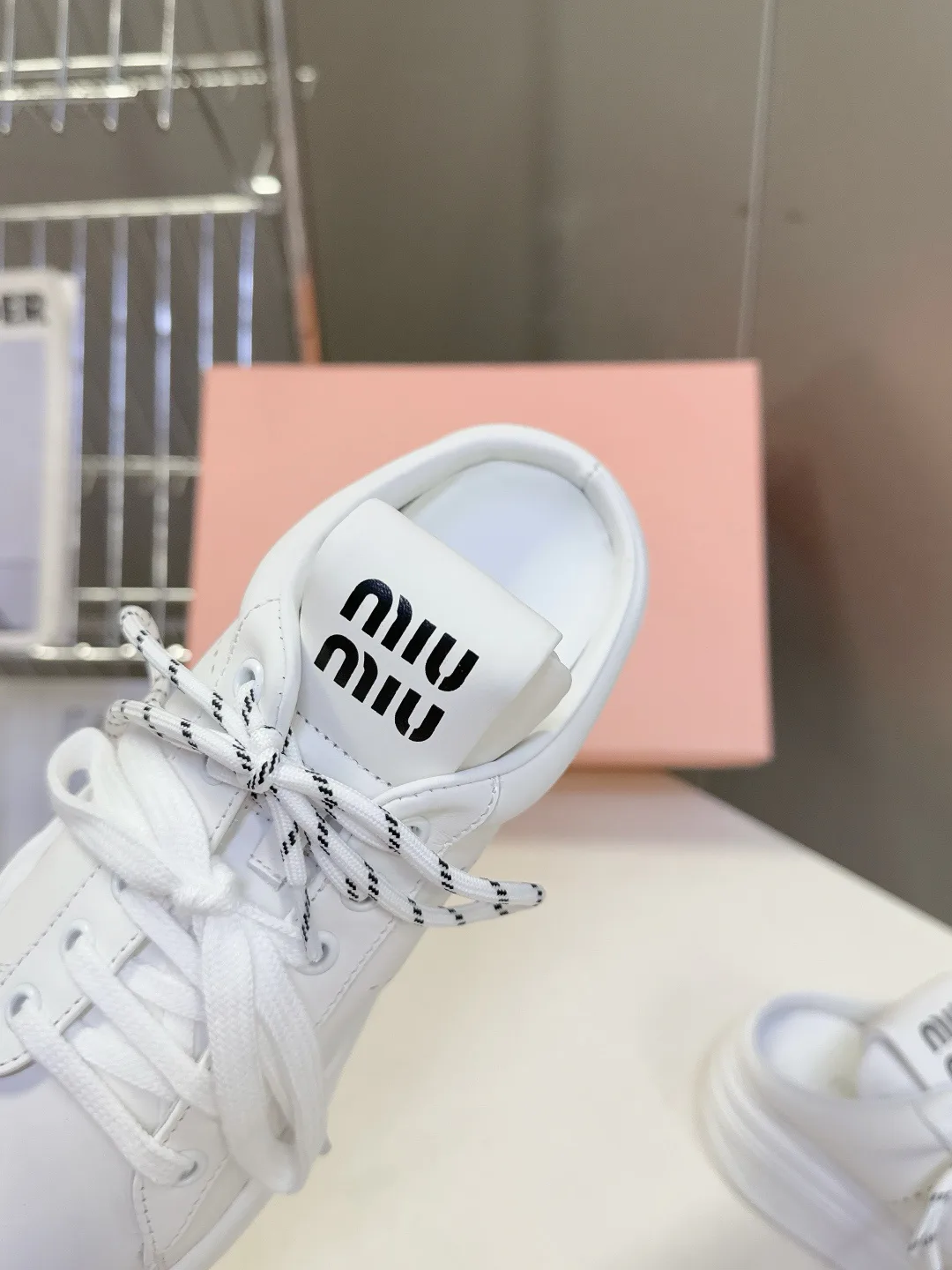 Кроссовки Женские Miu Miu 17589322