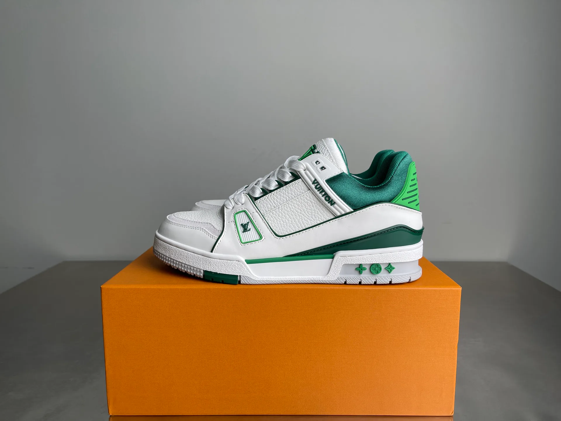 Кроссовки Женские Louis Vuitton 110666