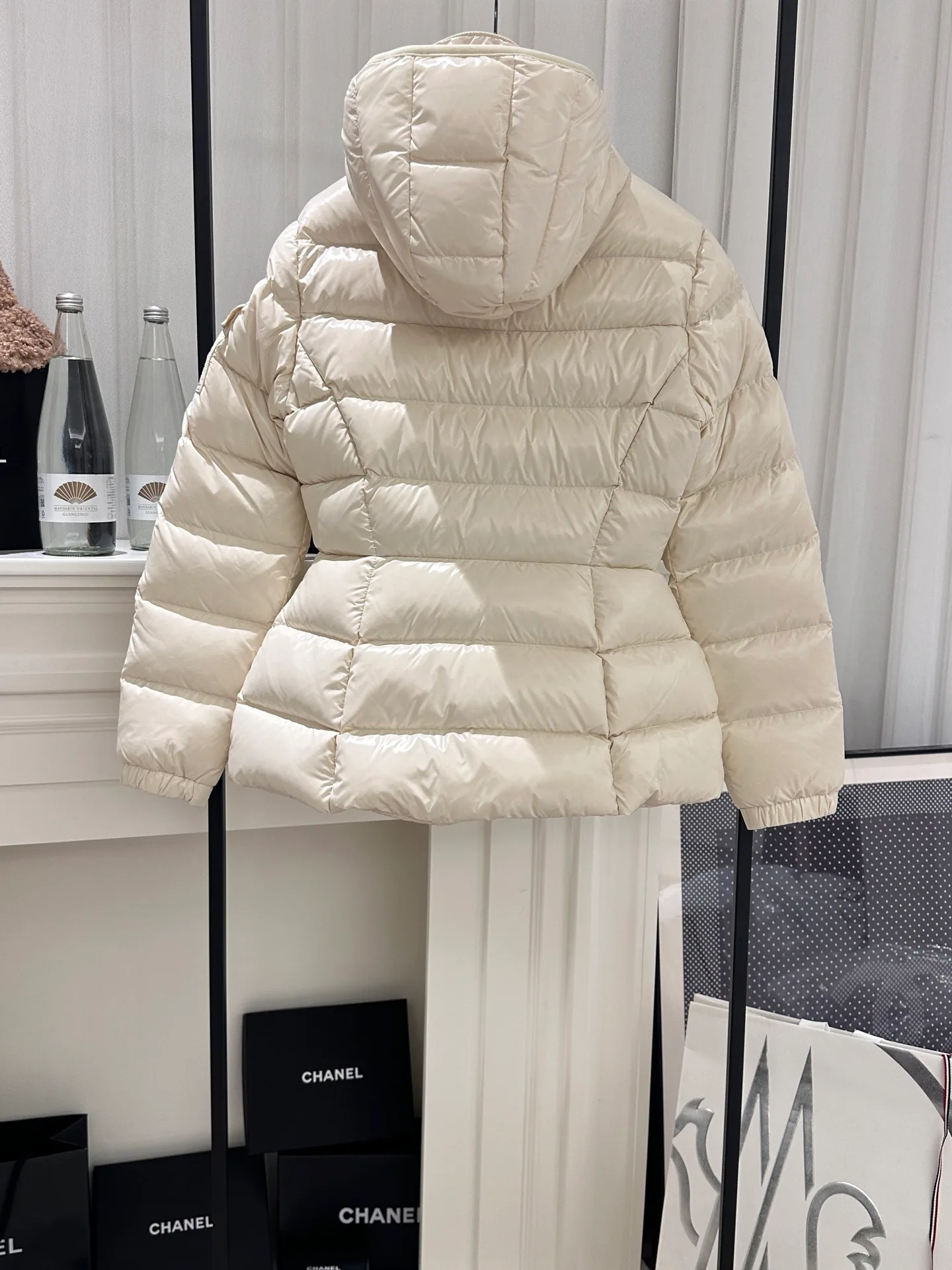 Куртки И Пуховики Женские Moncler 3475879
