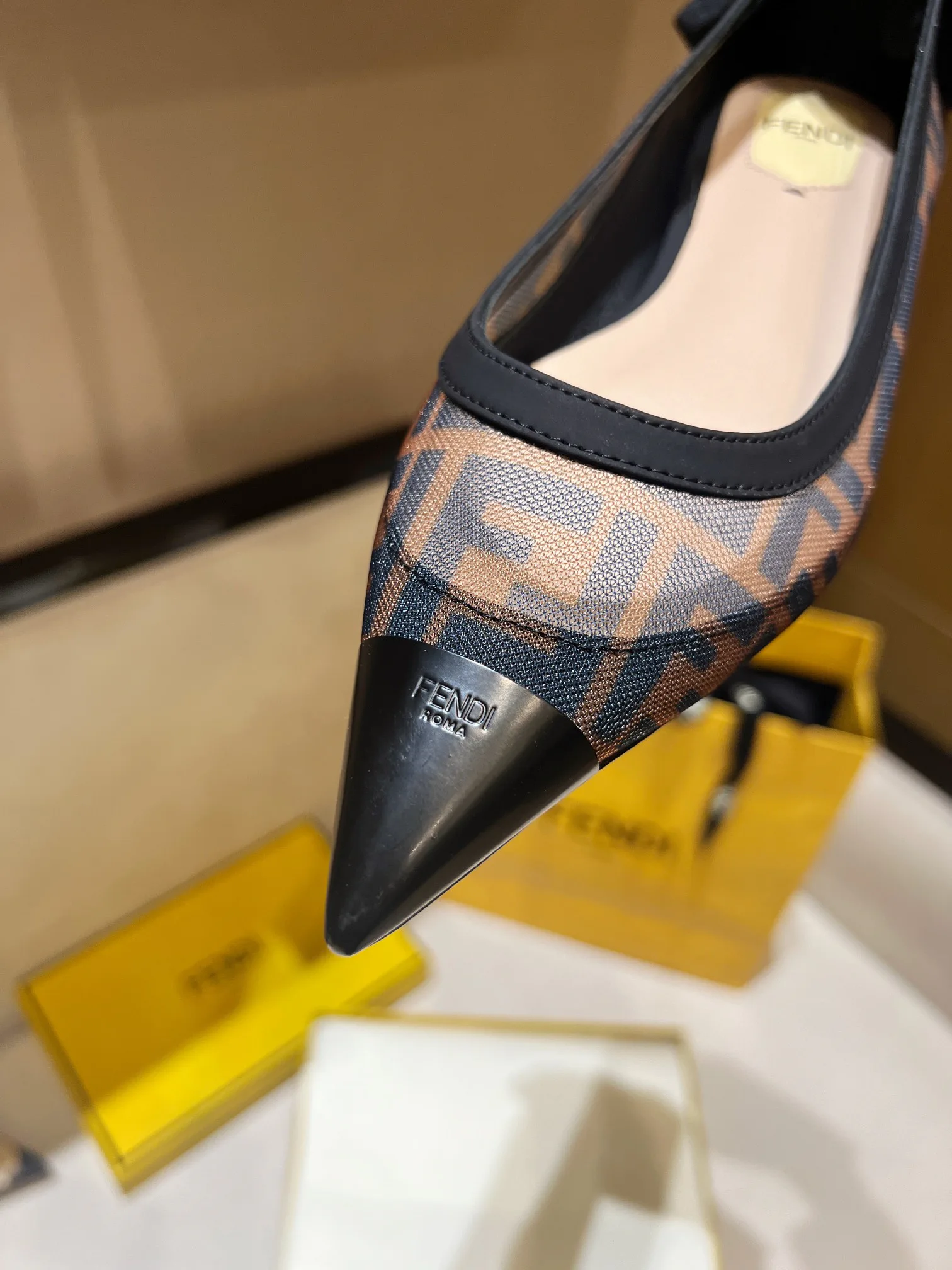 Балетки Женские Fendi 17392020