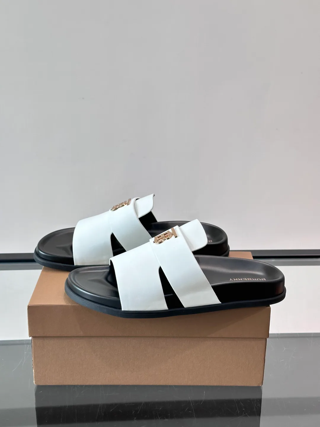 Сандалии Мужские Burberry 13546896