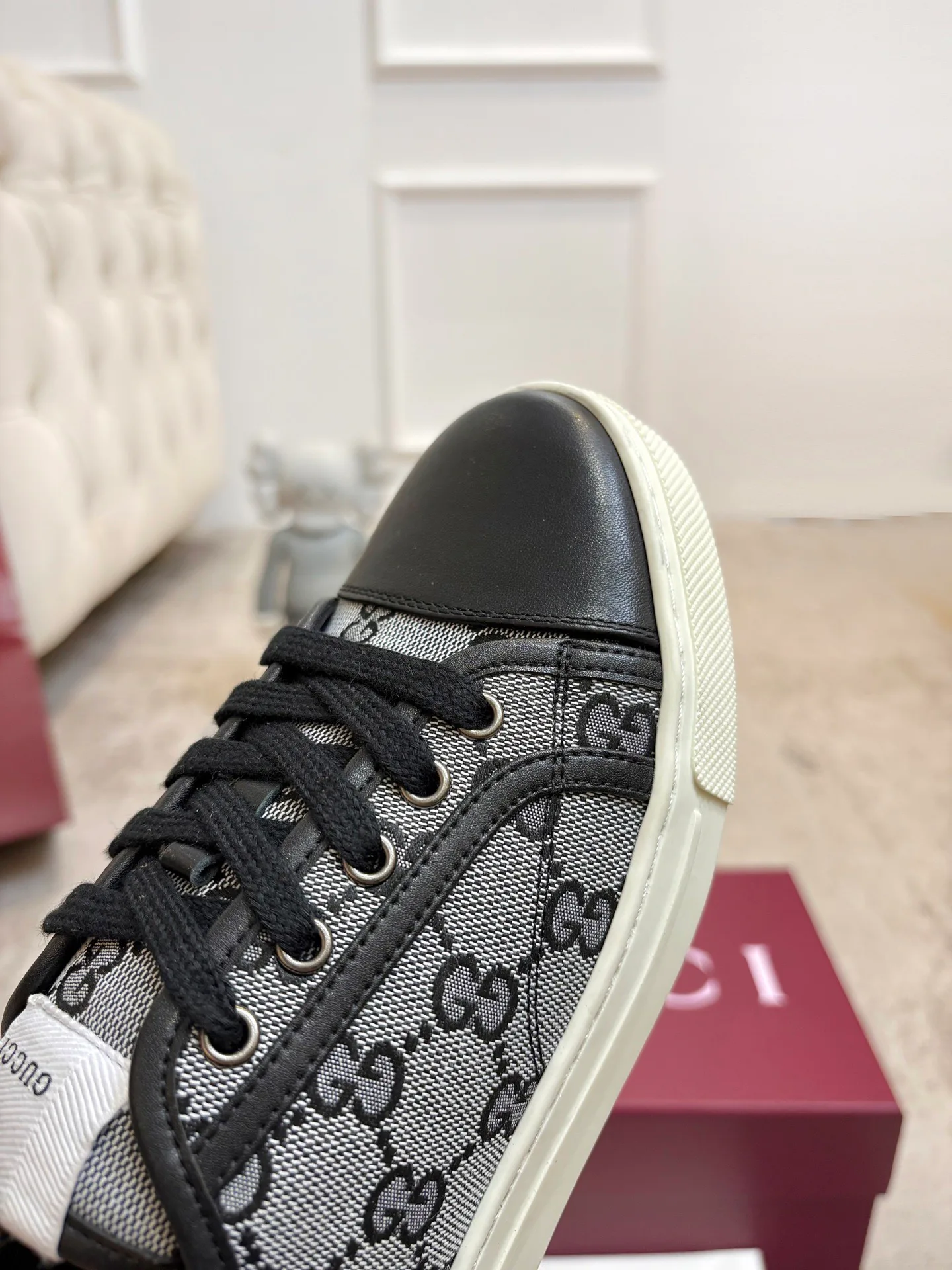 Кроссовки Женские Gucci 18901598