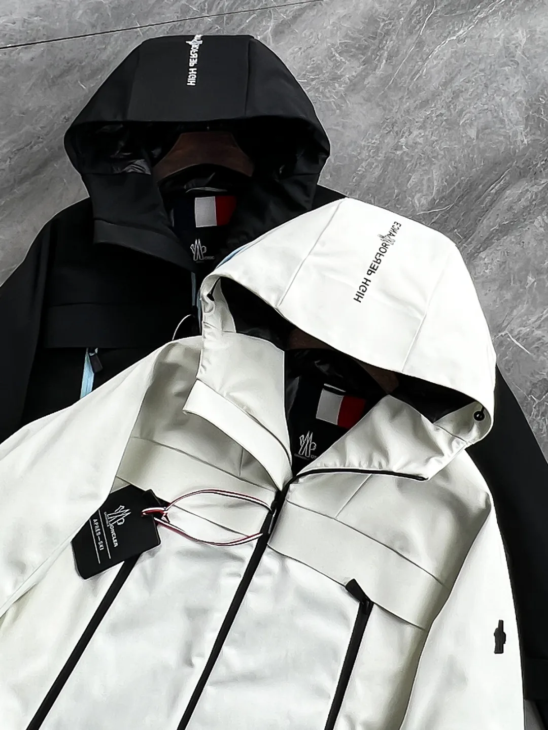 Куртки И Пуховики Женские Moncler 1183164