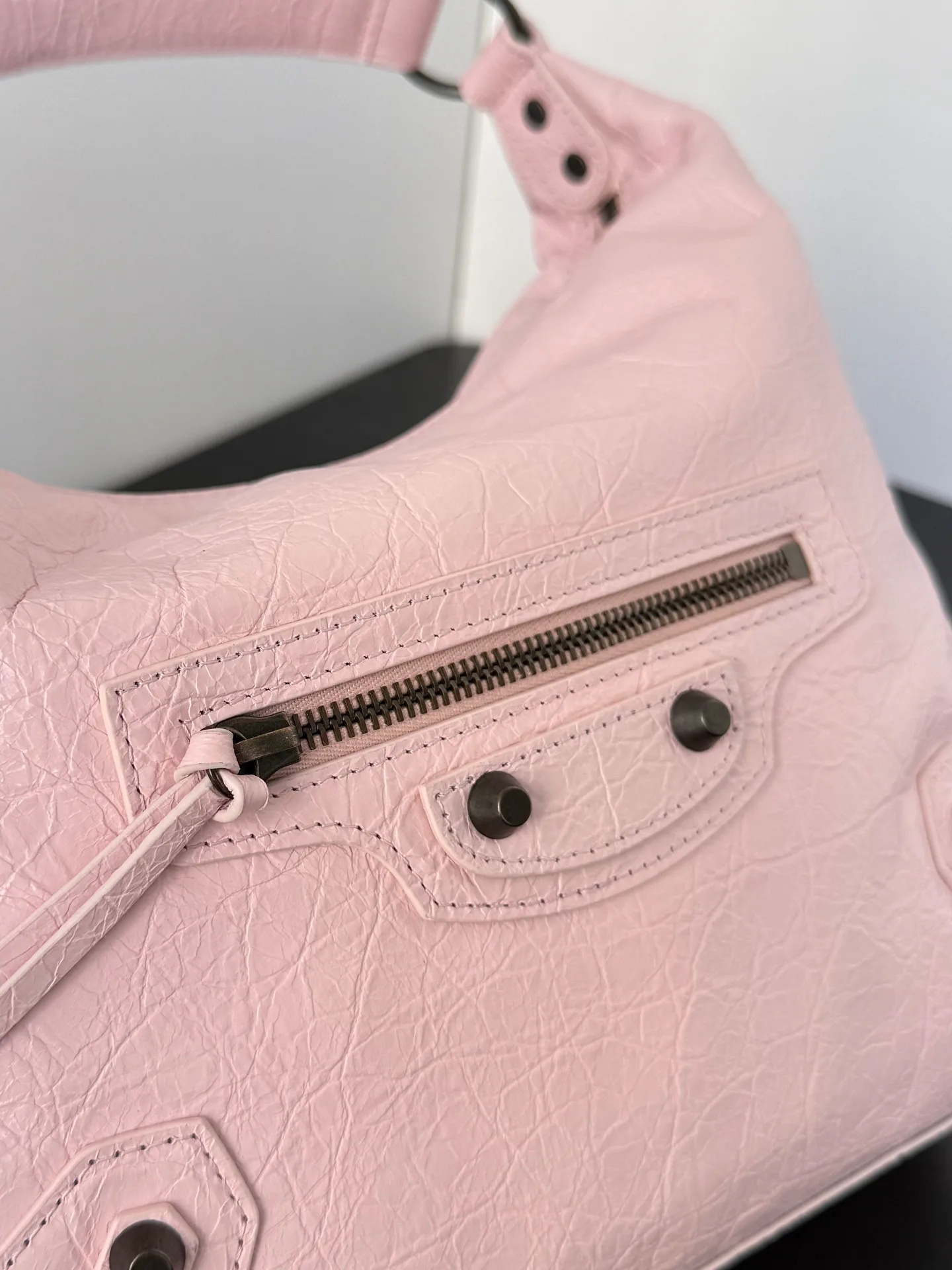 Сумки На Ремне Женские Balenciaga 11386850