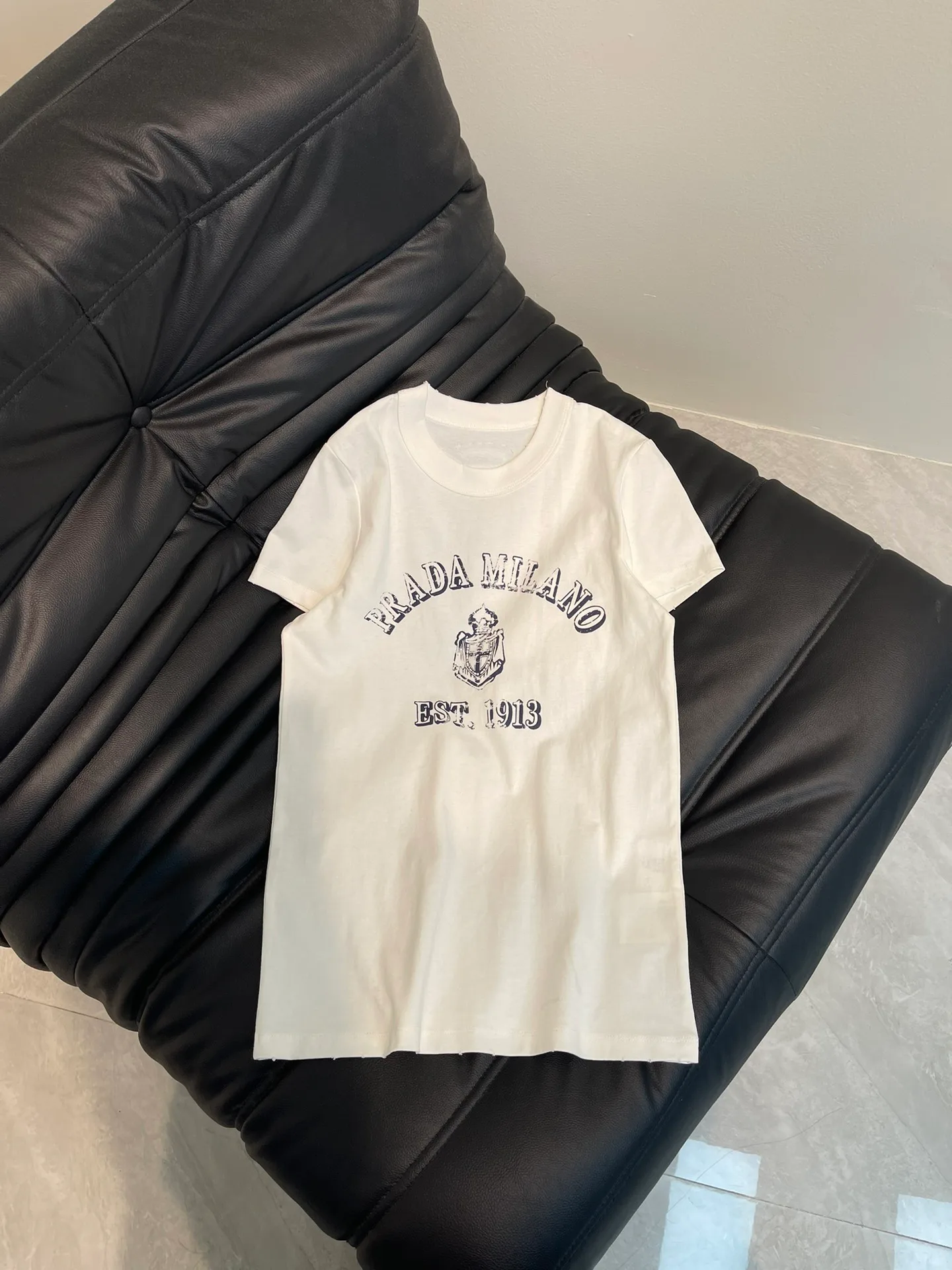 Футболки Женские Prada 18018