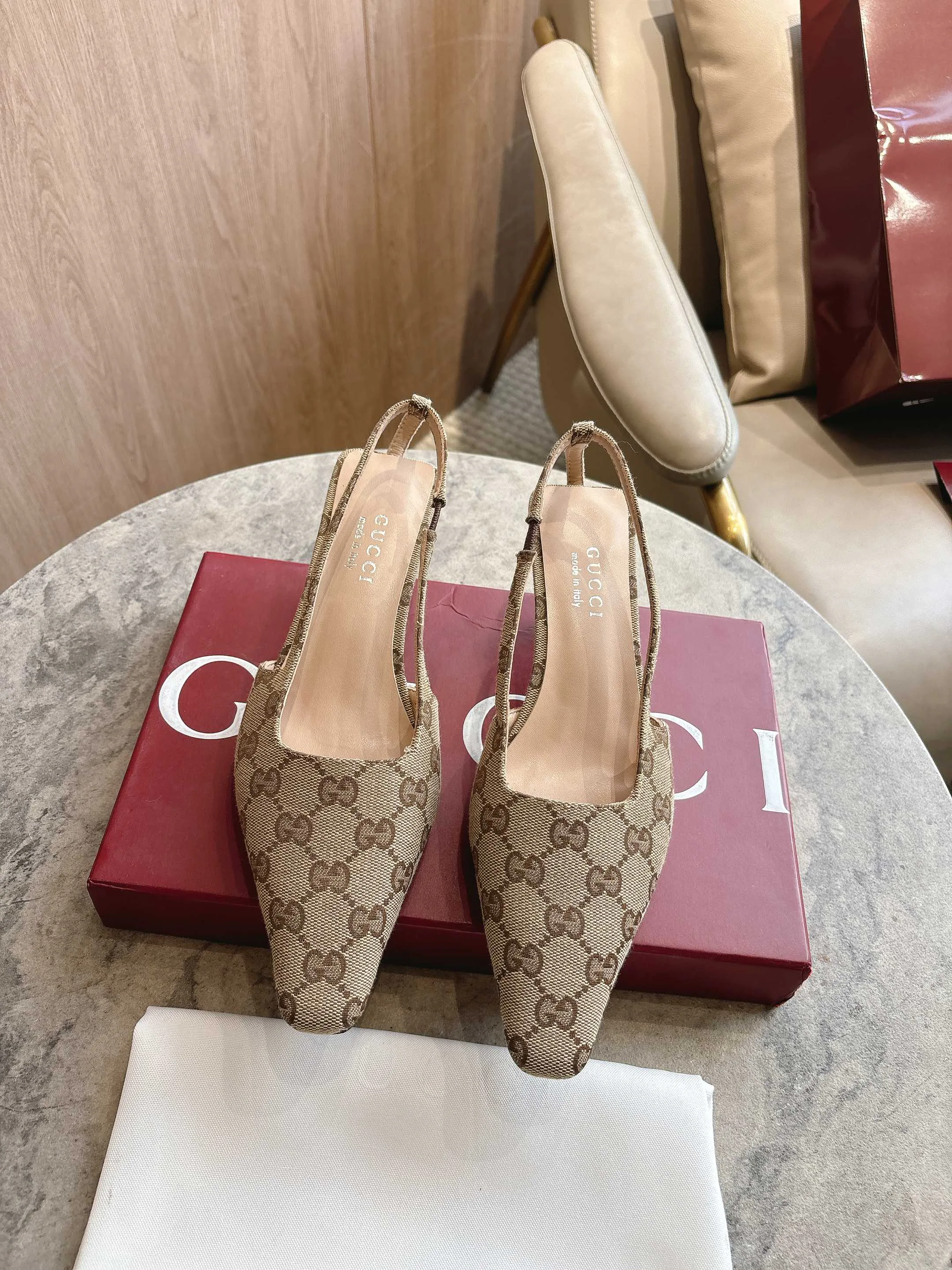 Туфли Женские Gucci 10611436