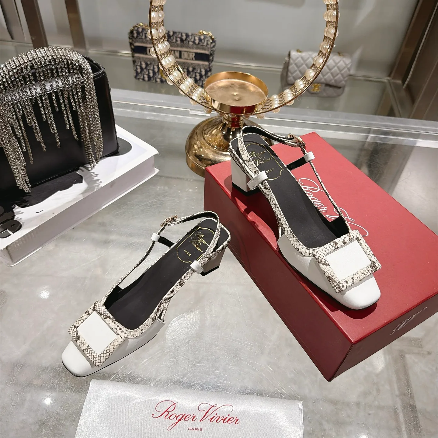 Босоножки Женские Roger Vivier 18844843