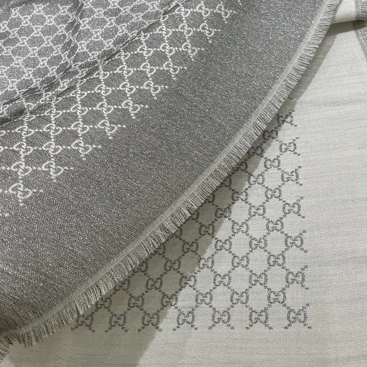 Шарфы Gucci 689052