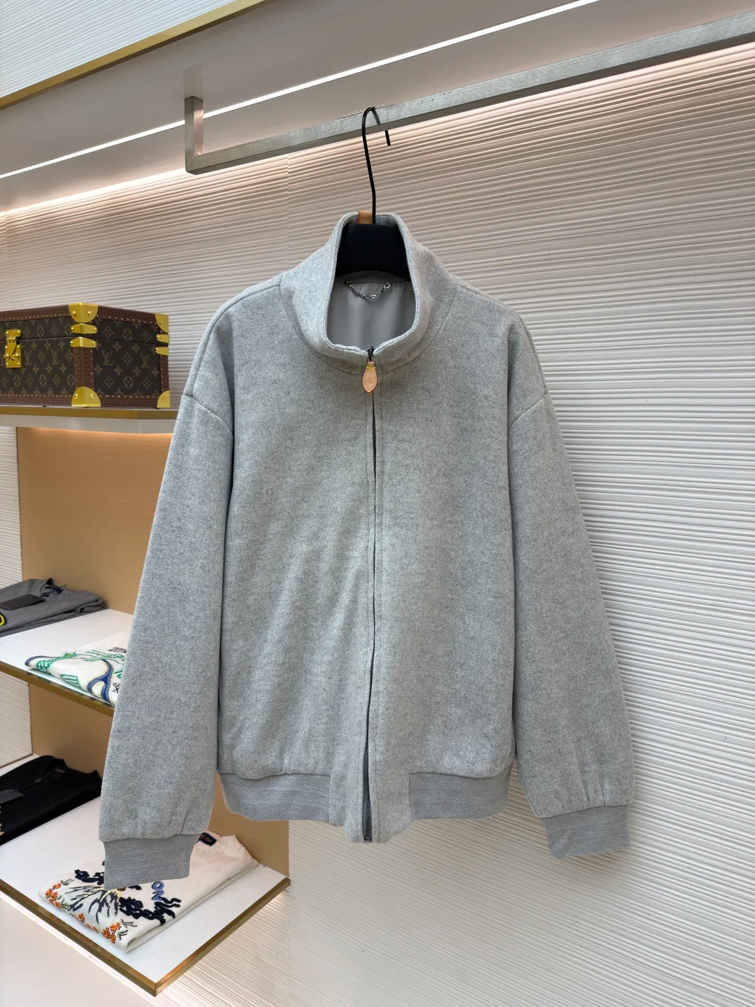 Куртки И Пуховики Мужские Louis Vuitton 6839542