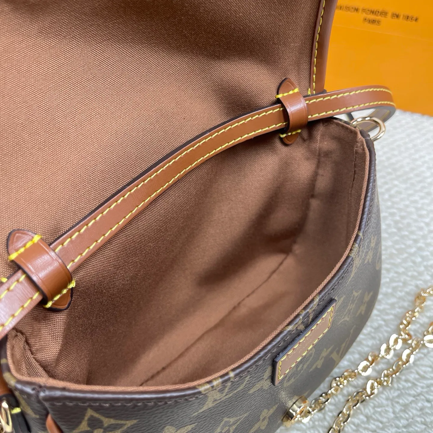 Сумки На Ремне Женские Louis Vuitton 84555