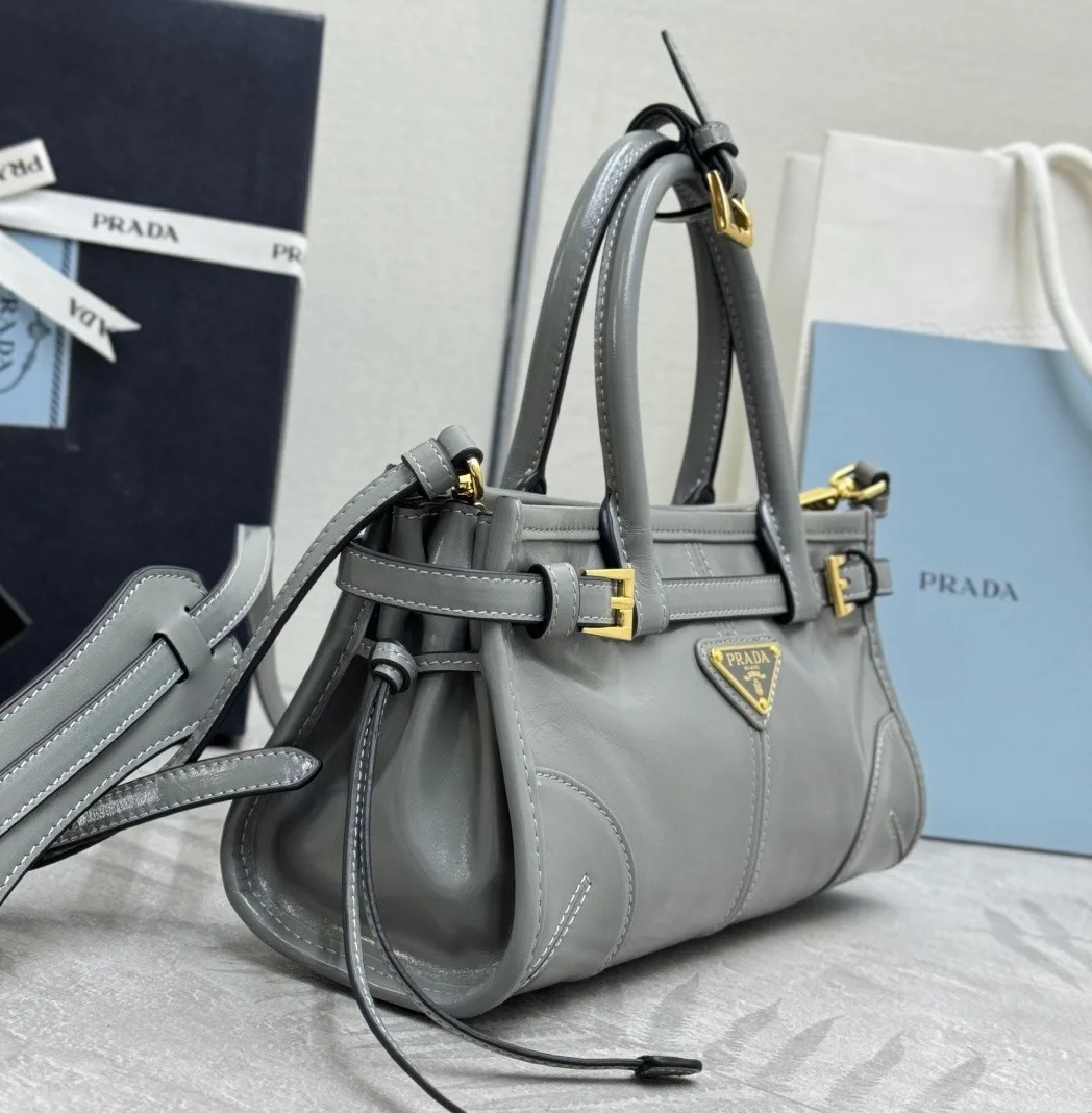 Сумки На Ремне Женские Prada 11682124