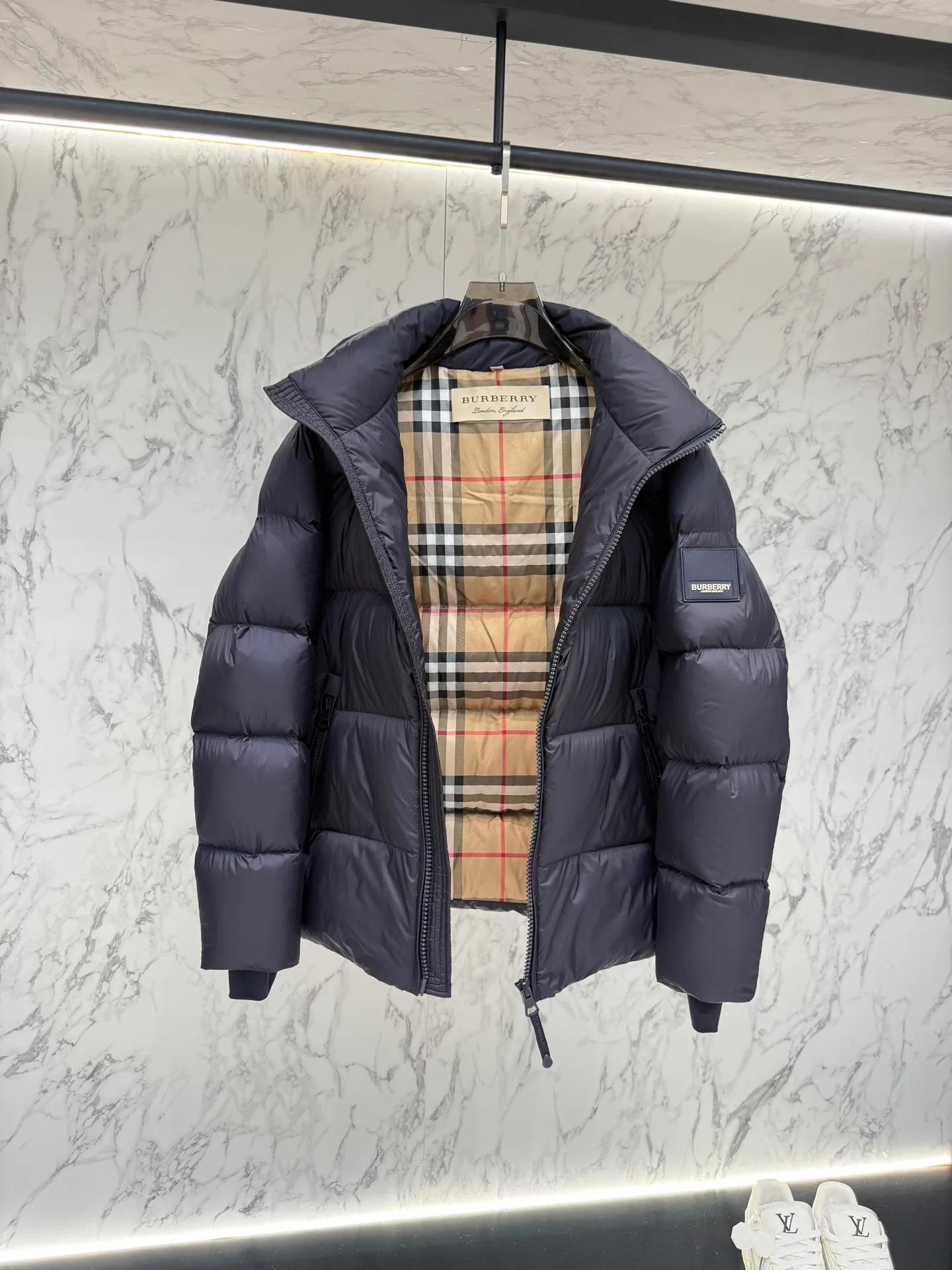 Куртки И Пуховики Женские Burberry 18387695
