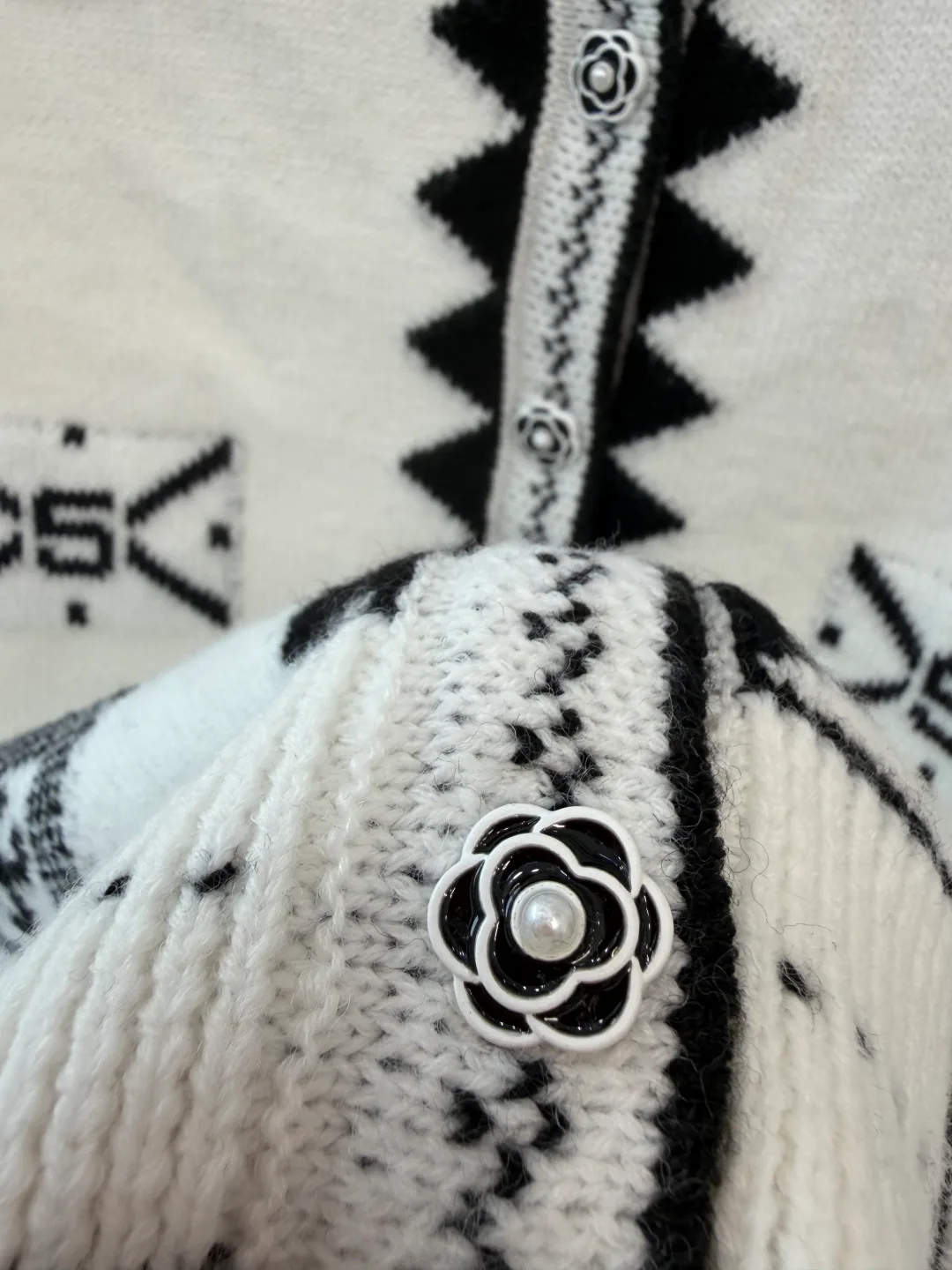 Джемперы И Свитеры Женские Chanel 18138085