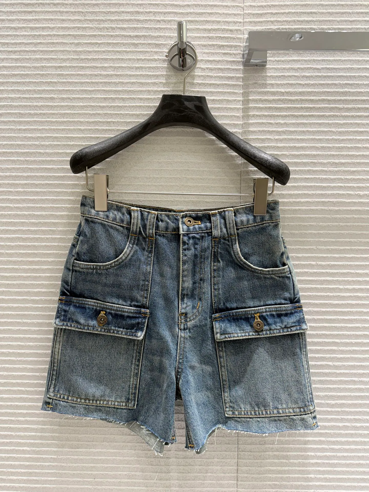 Шорты Женские Miu Miu 11400164