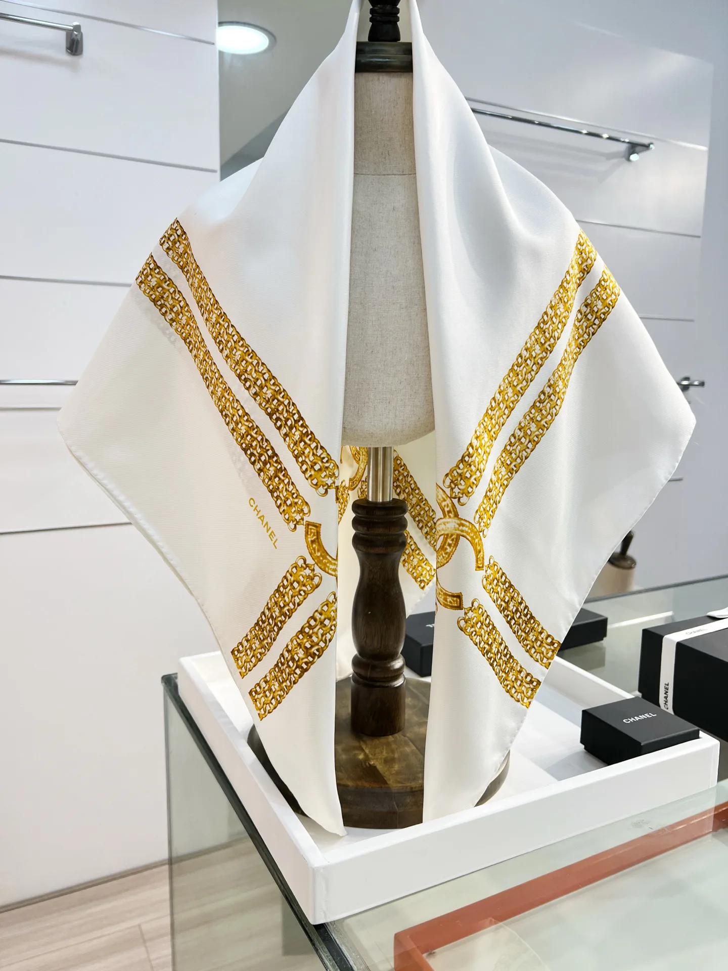 Платки Chanel 11616367