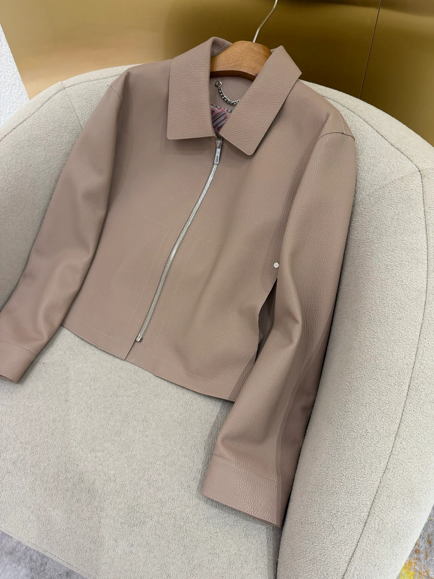 Кожаные Куртки И Дублёнки Женские Hermes 17802394