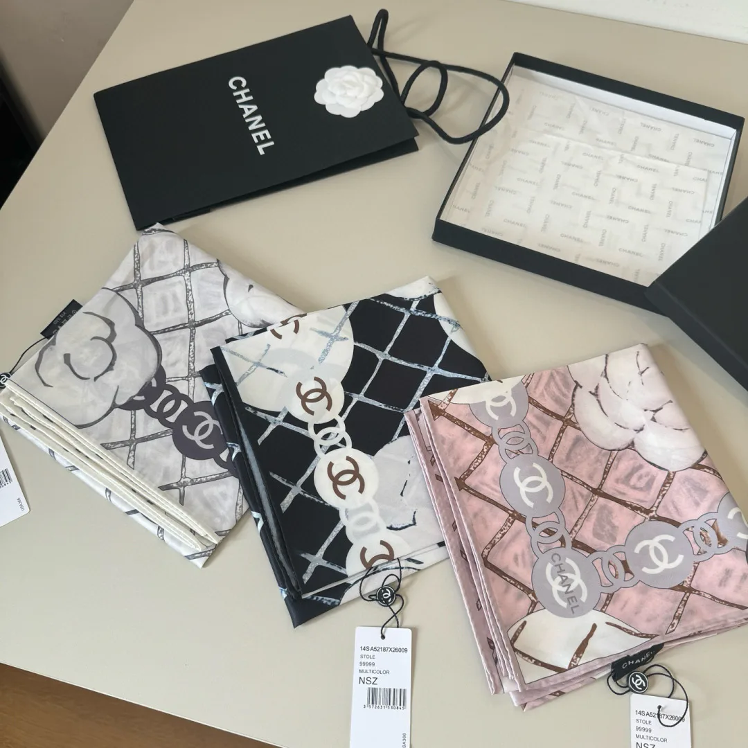 Платки Chanel 11362354