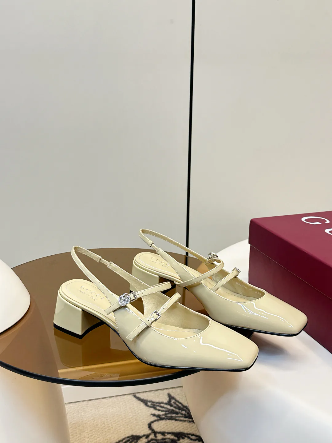 Босоножки Женские Gucci 12835297