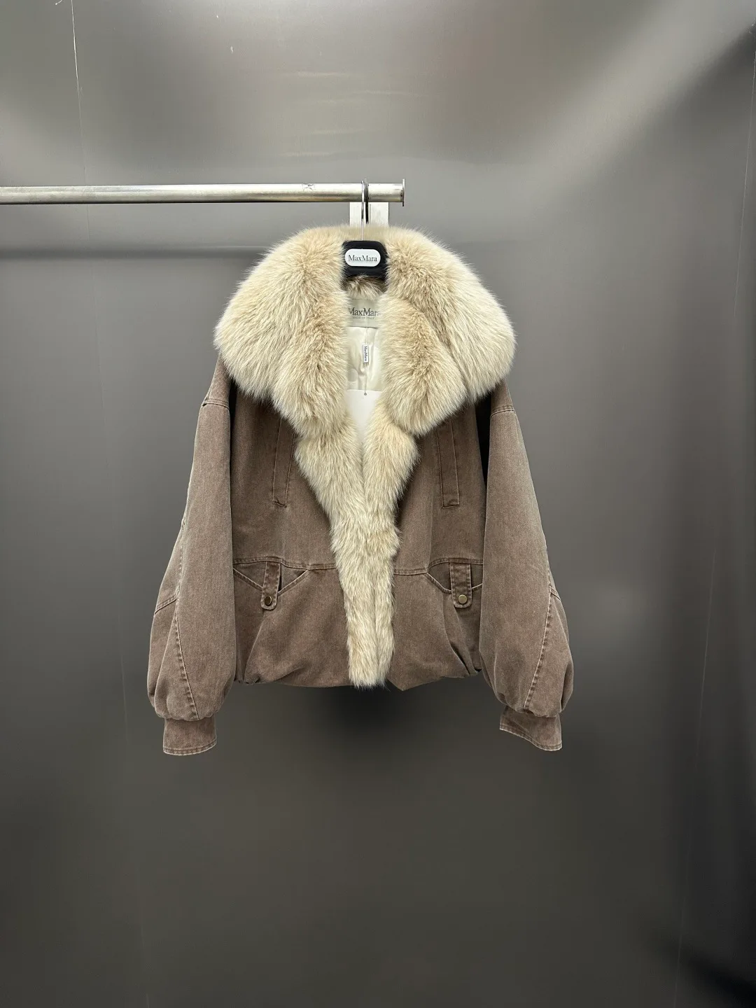 Куртки И Пуховики Женские Max Mara 18902667