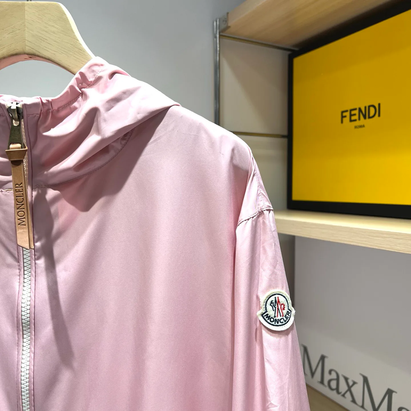 Куртки И Пуховики Женские Moncler 12687066