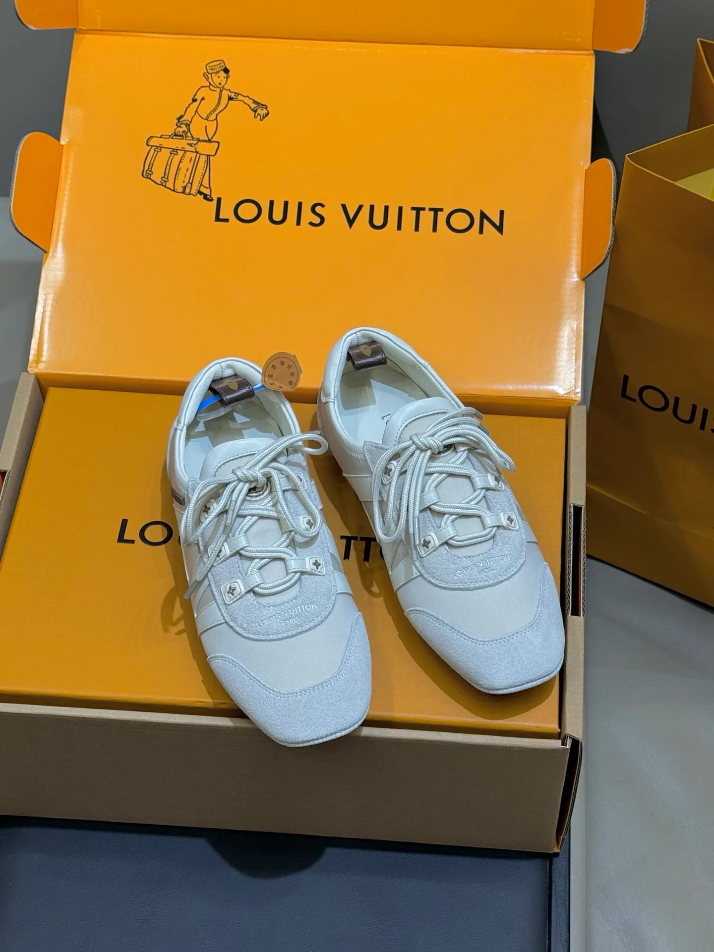 Кроссовки Женские Louis Vuitton 1130751