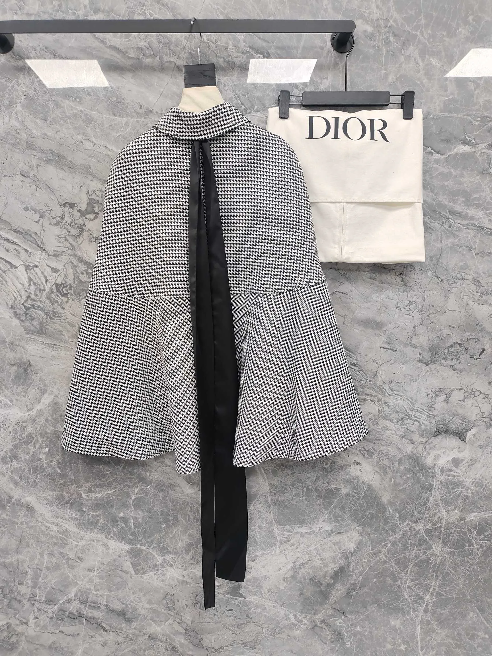 Пальто Женские Christian Dior 11812857