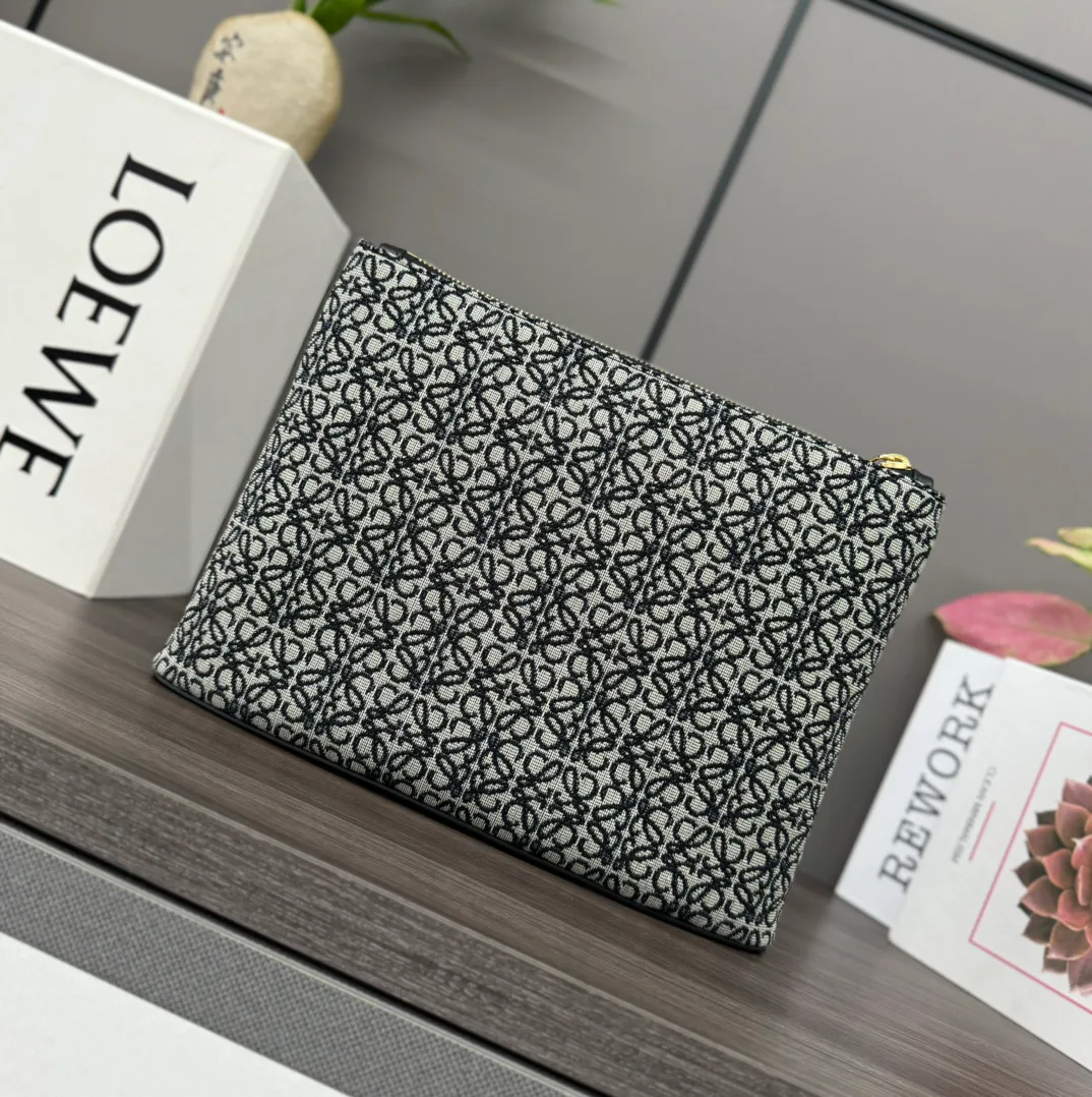 Клатчи Женские Loewe 18116452