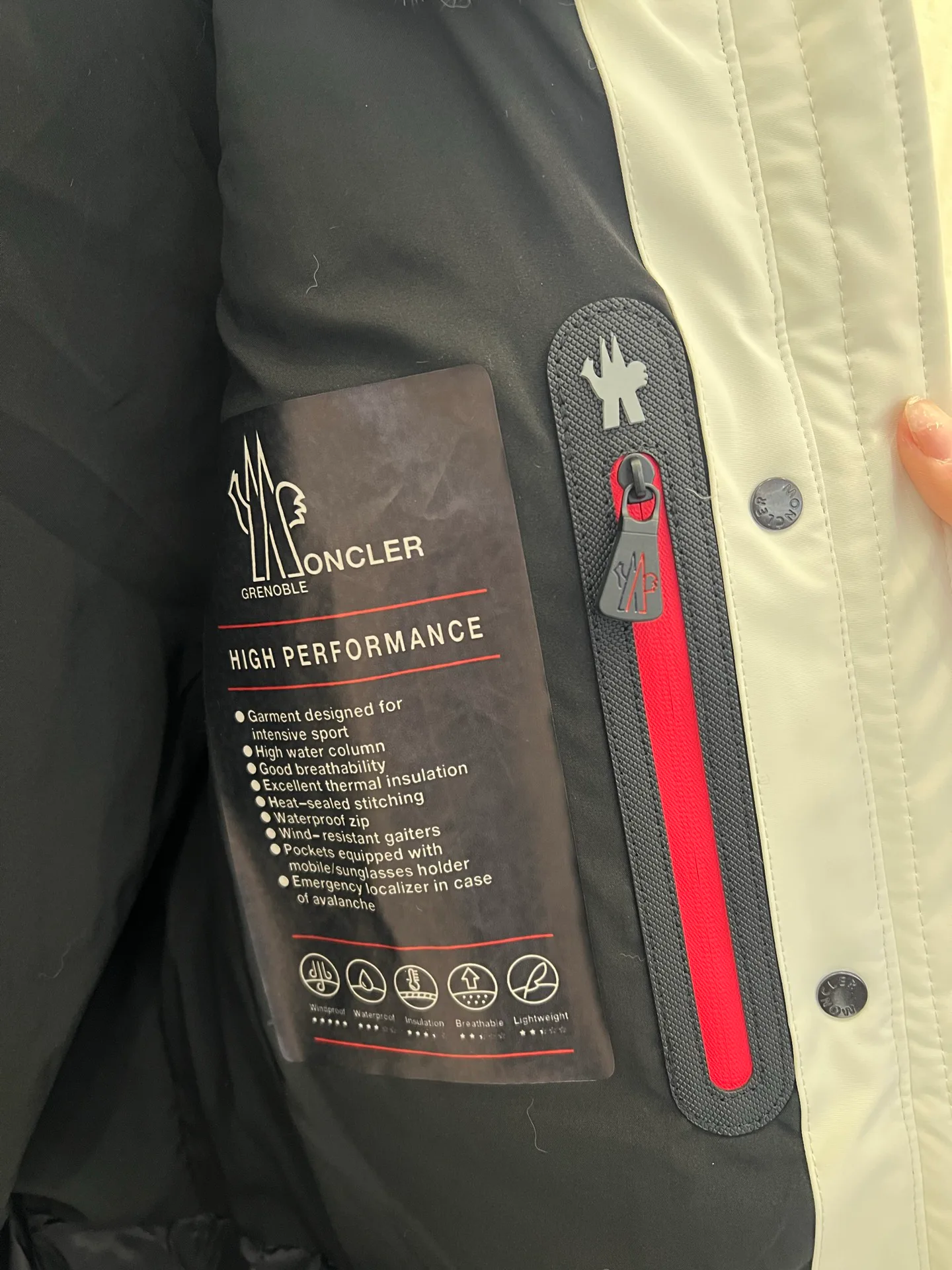 Куртки И Пуховики Женские Moncler 18875977