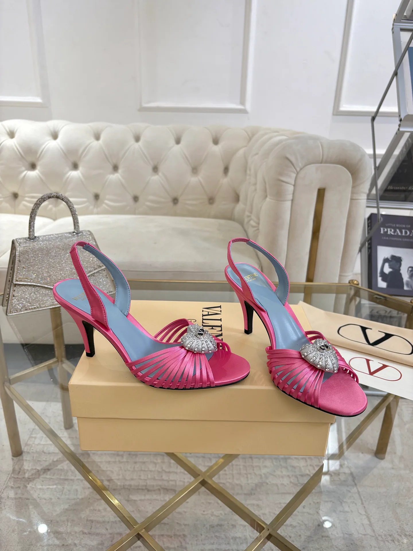 Босоножки Женские Valentino 18135270