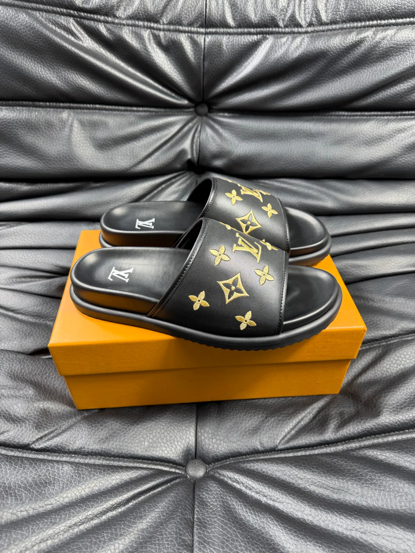 Шлепанцы Женские Louis Vuitton 991668