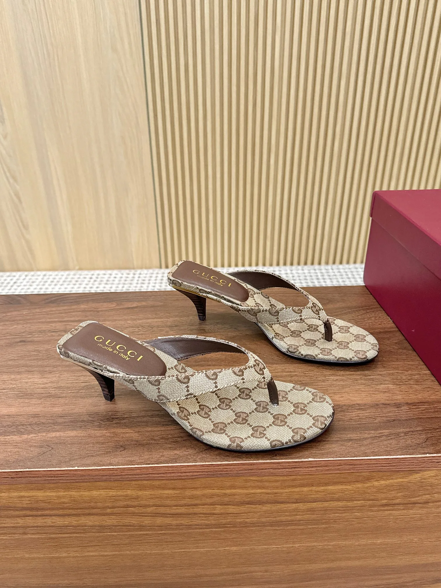 Босоножки Женские Gucci 13480533