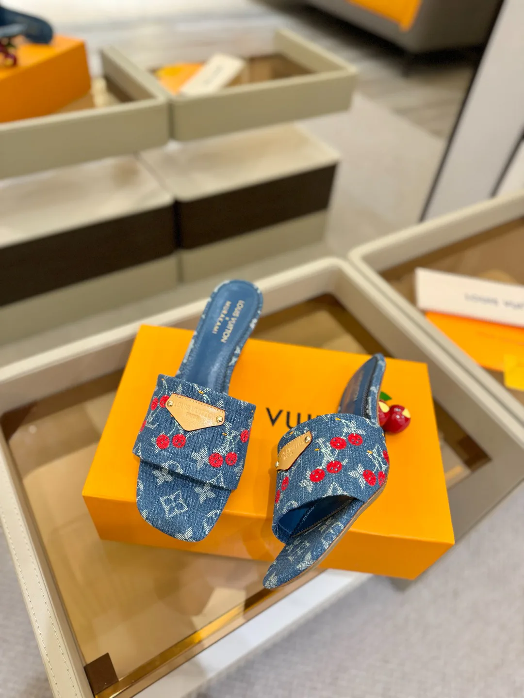 Босоножки Женские Louis Vuitton 9865316