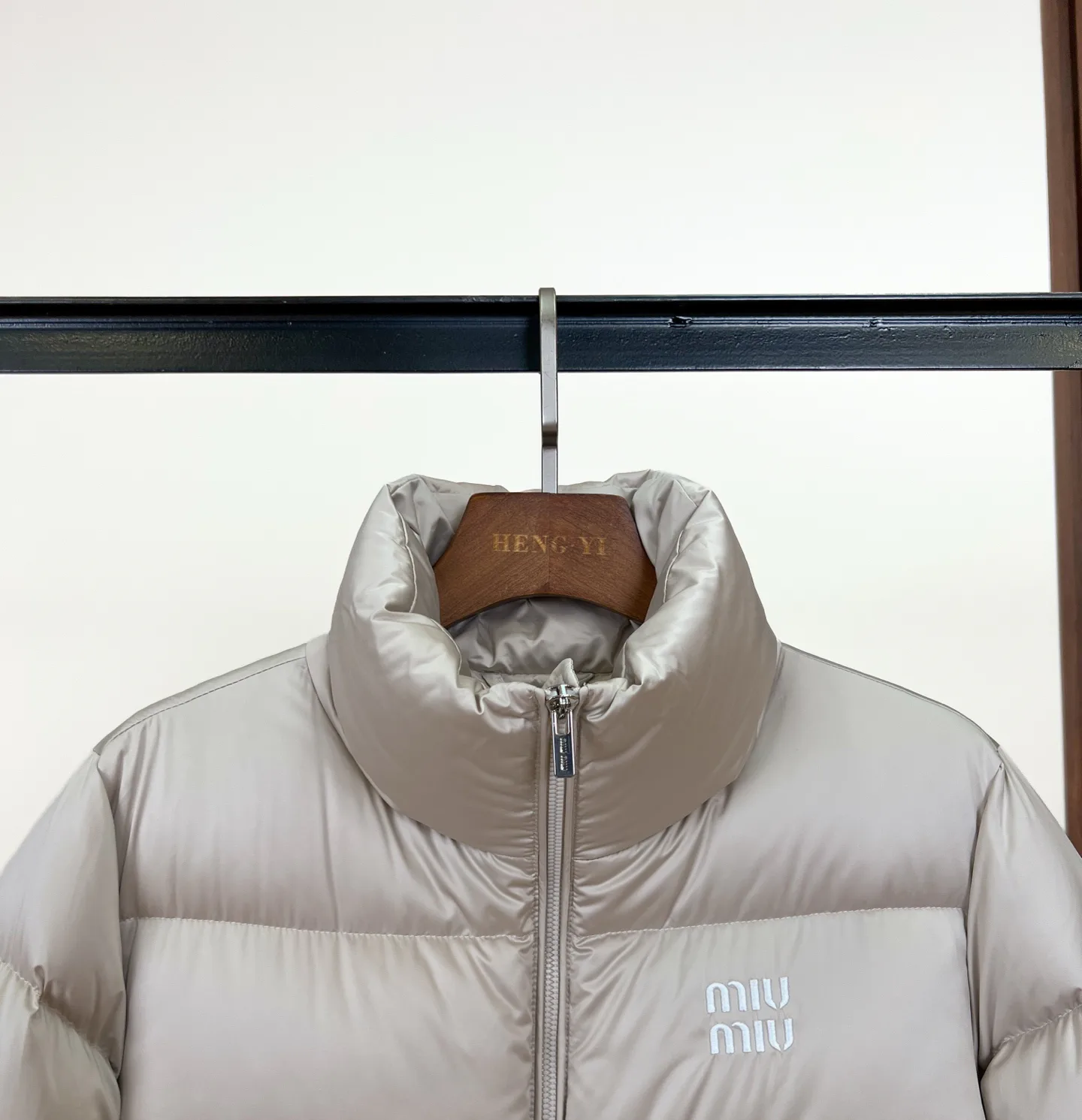 Куртки И Пуховики Женские Miu Miu 17964792