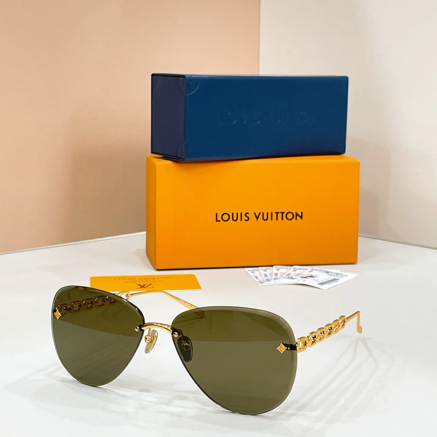 Очки Louis Vuitton 13576986