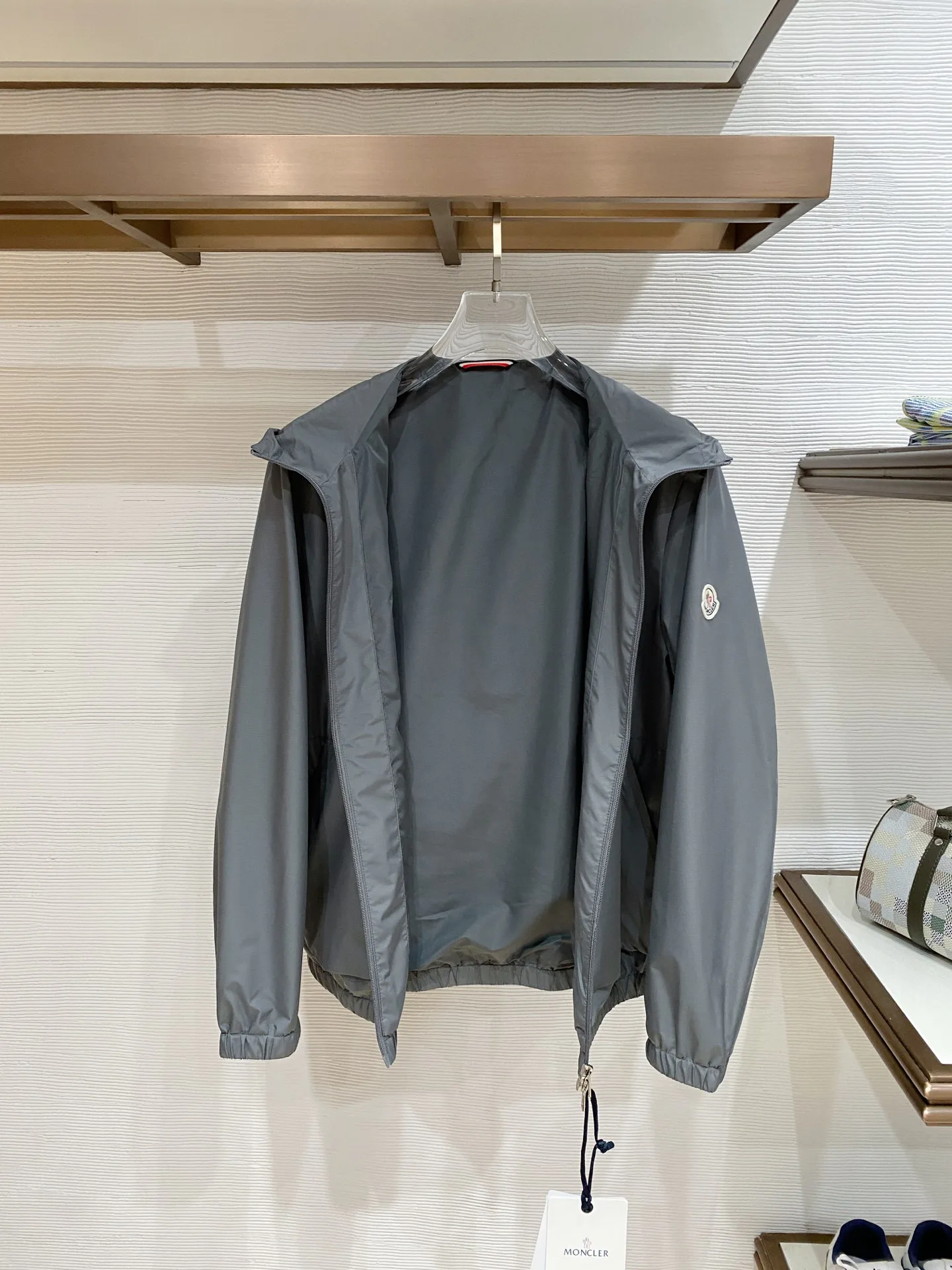 Куртки И Пуховики Мужские Moncler 5059683