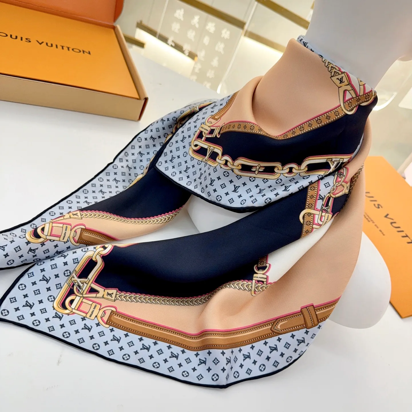 Шарфы Louis Vuitton 30449