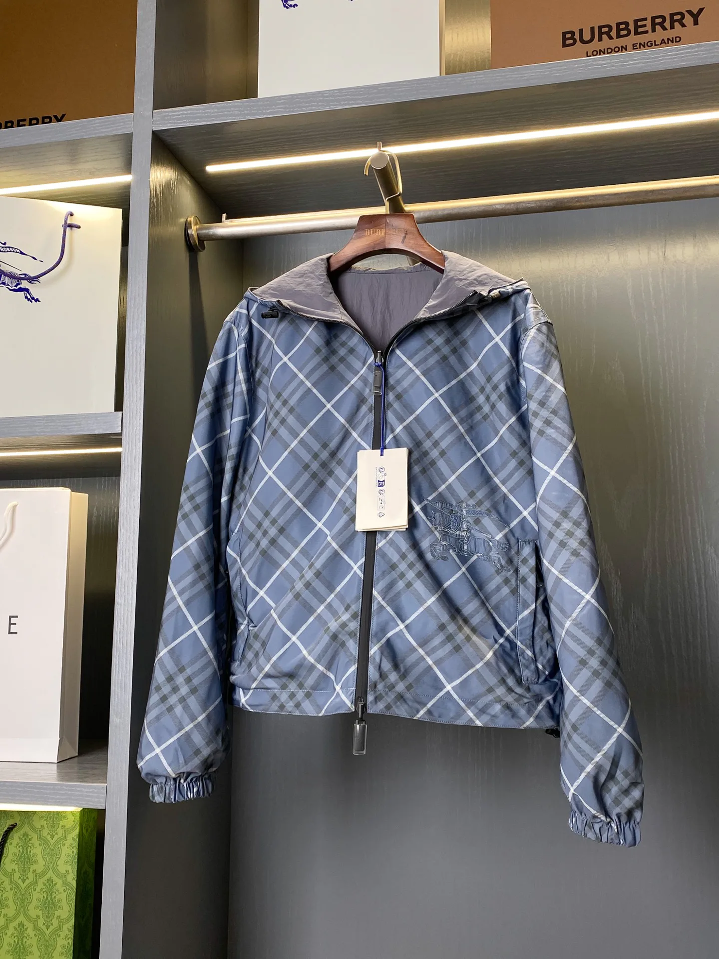 Куртки И Пуховики Женские Burberry 11339843