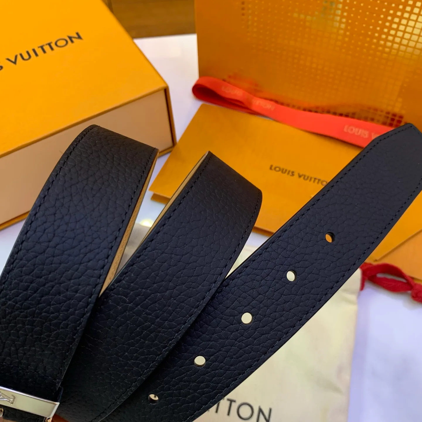 Ремни Louis Vuitton 17682174