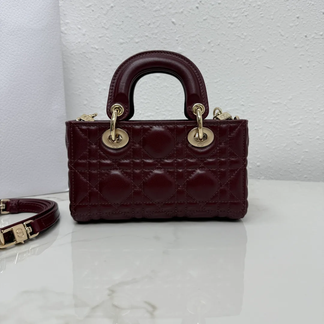 Классические Сумки Женские Christian Dior 17601430