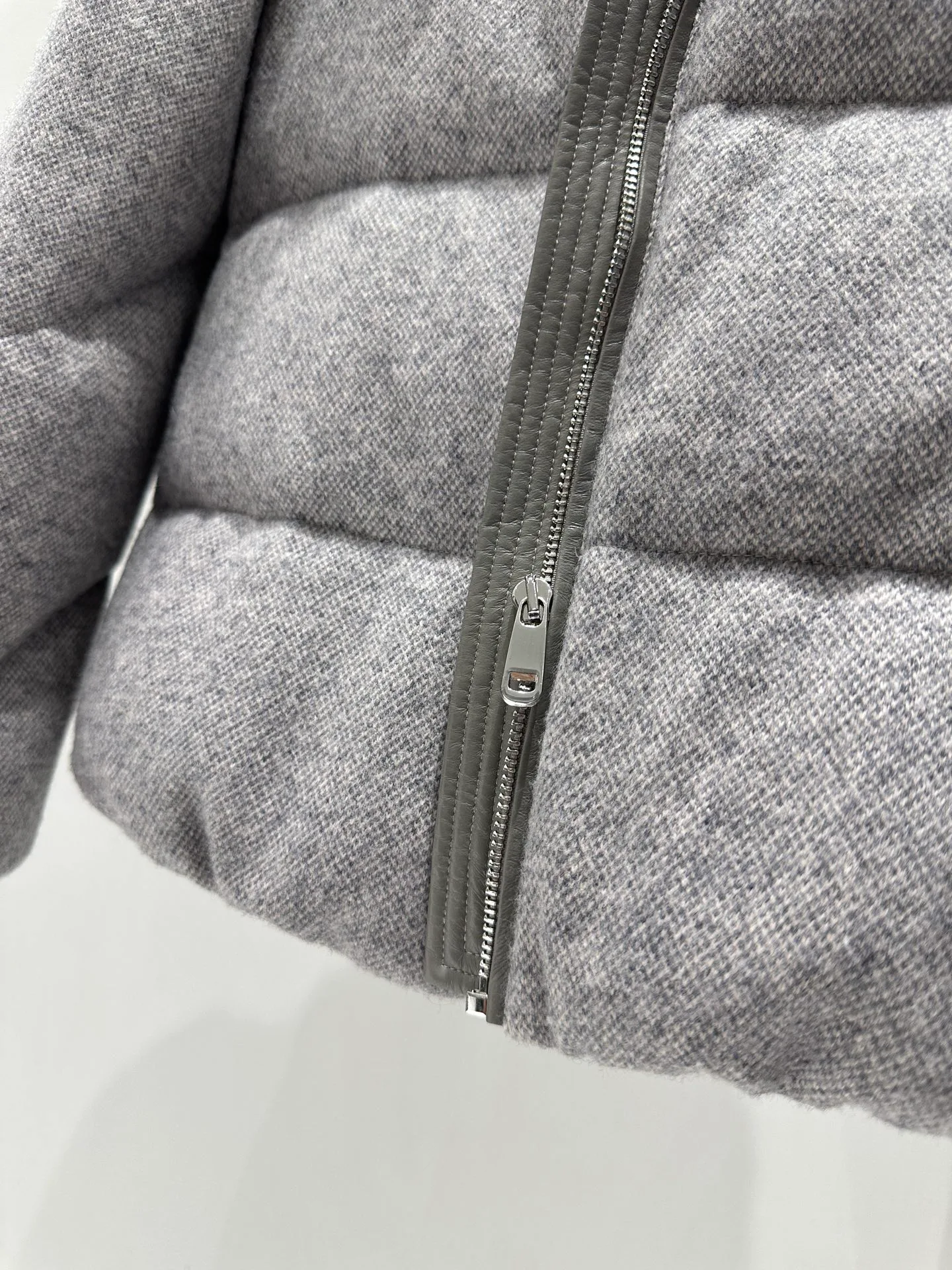Куртки И Пуховики Женские Brunello Cucinelli 19596343