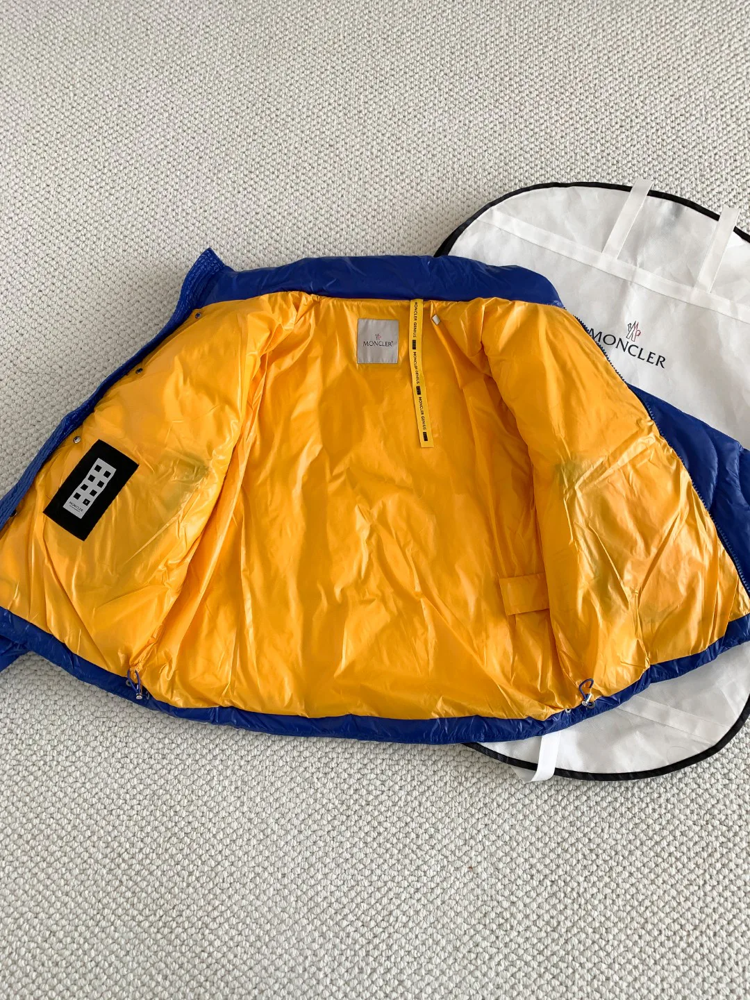 Куртки И Пуховики Мужские Moncler 512360