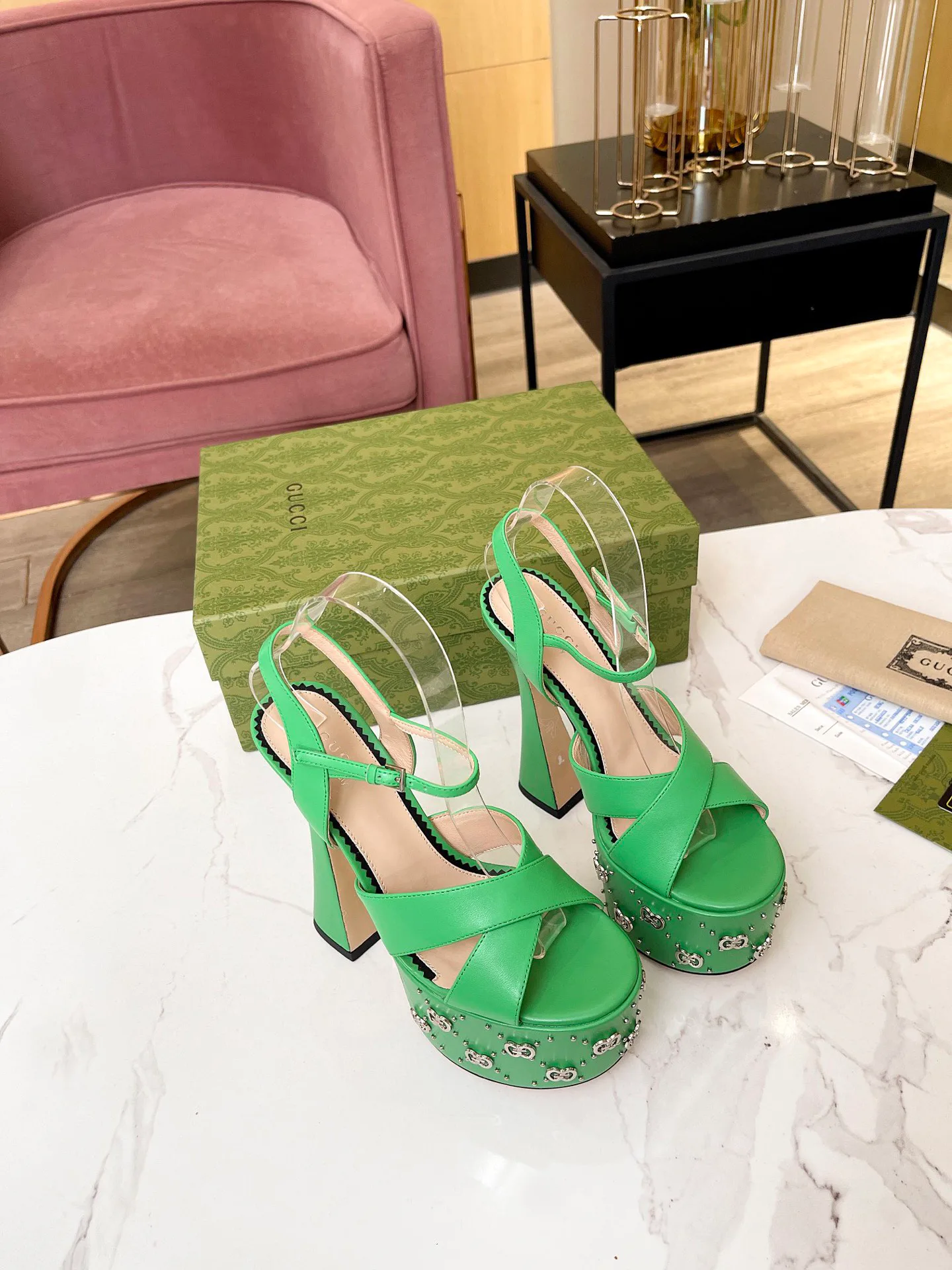 Босоножки Женские Gucci 18709072
