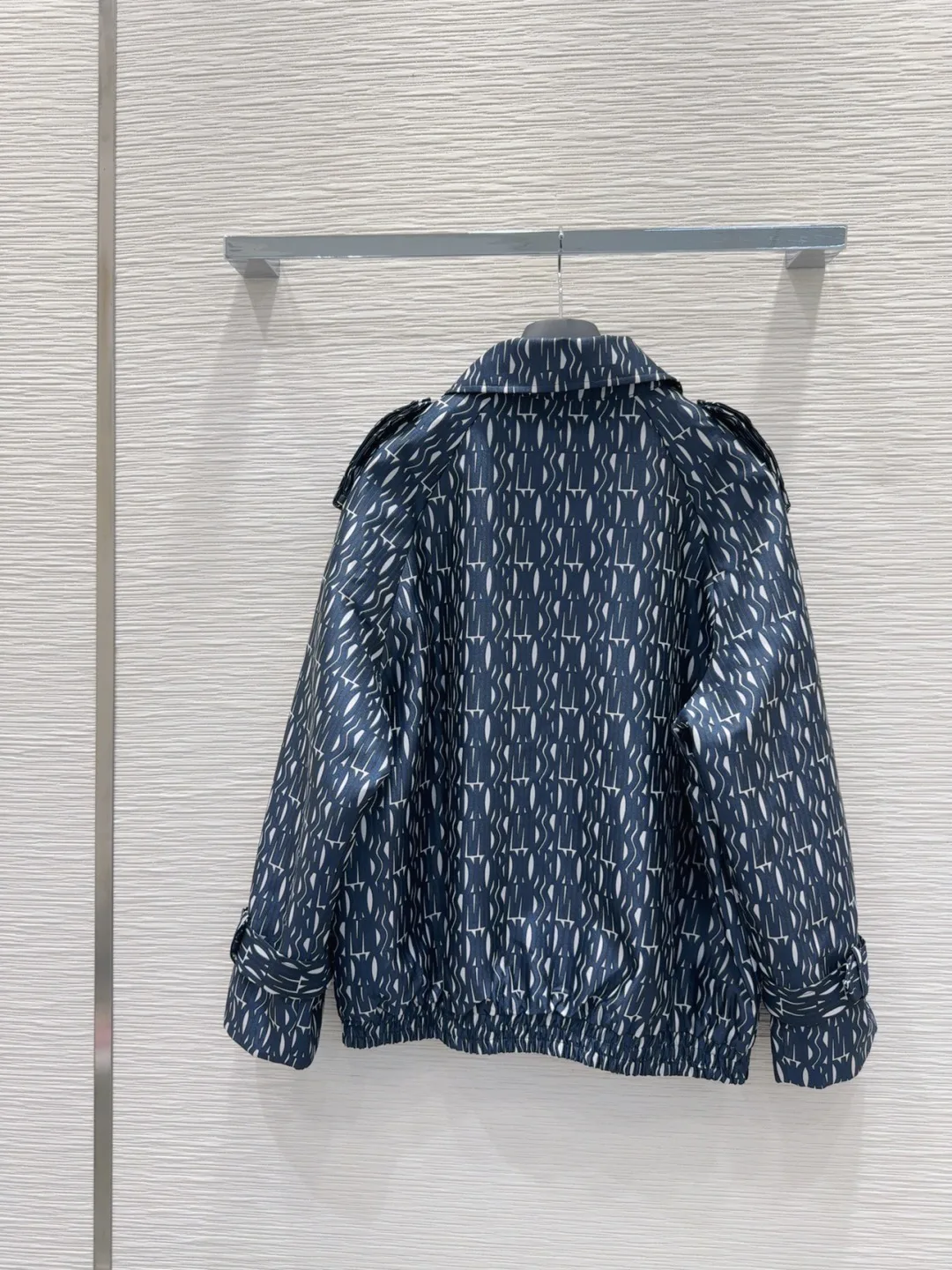 Куртки И Пуховики Женские Christian Dior 89393