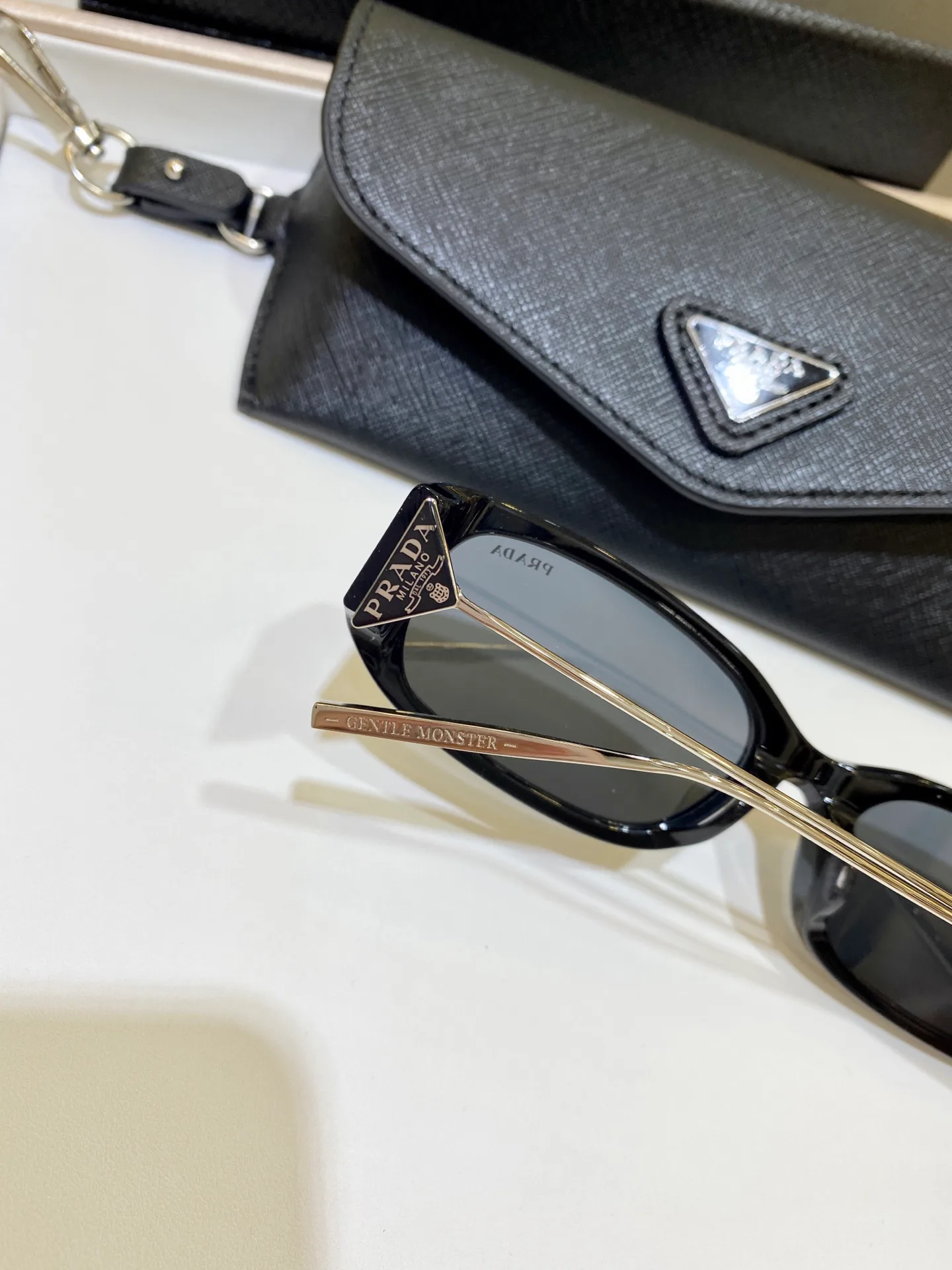 Очки Prada 18420991