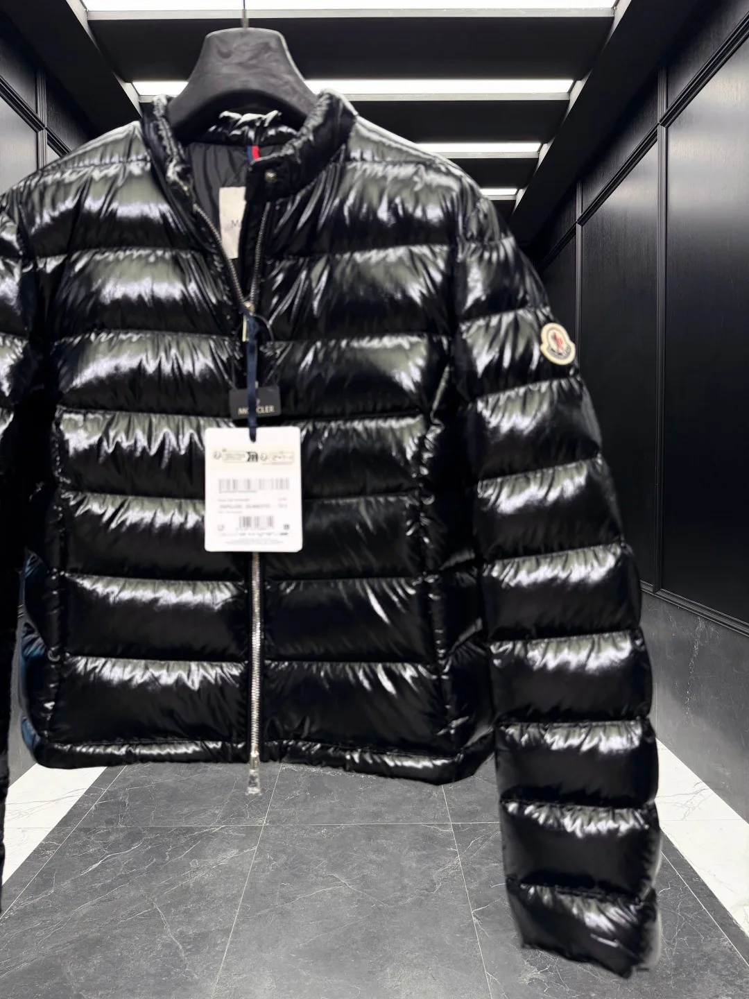 Куртки И Пуховики Женские Moncler 18408775