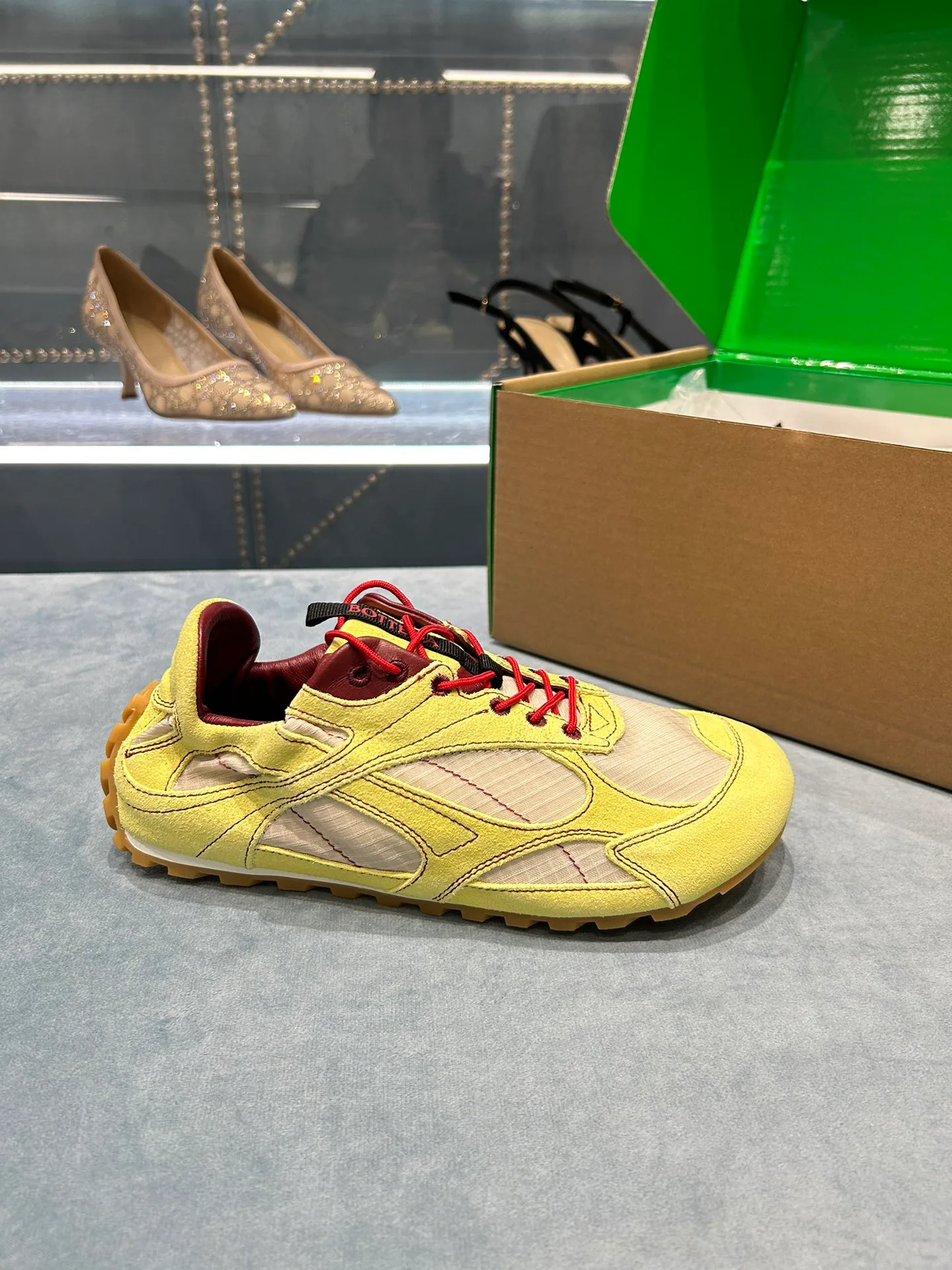 Кроссовки Женские Bottega Veneta 2383443